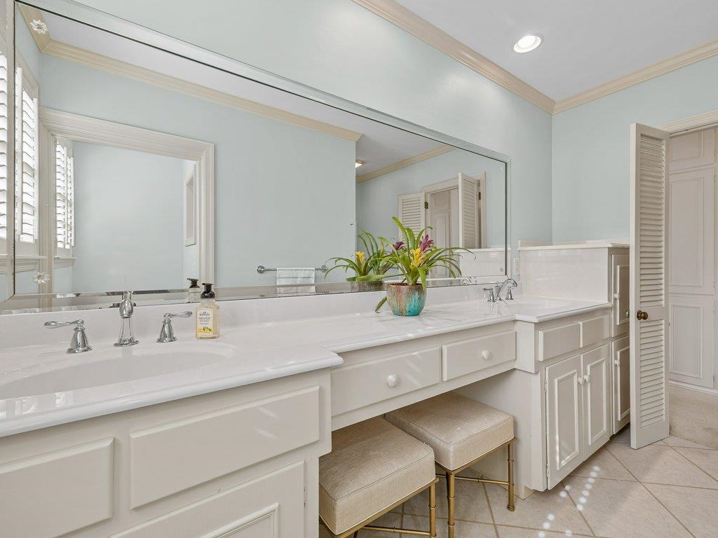 2600 Club Drive Property Photo 31