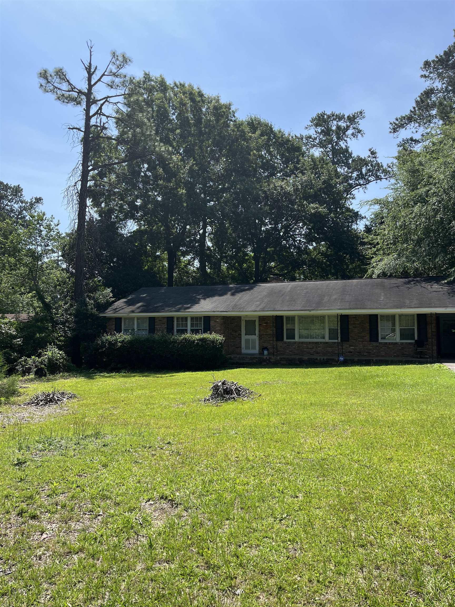 186 Morningside Drive Property Photo 3
