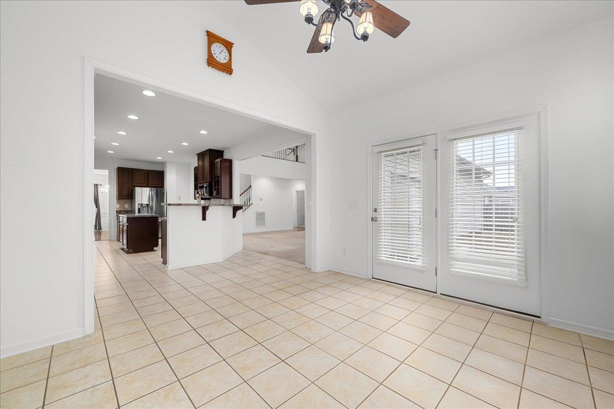 200 Stonebury Drive Property Photo 20