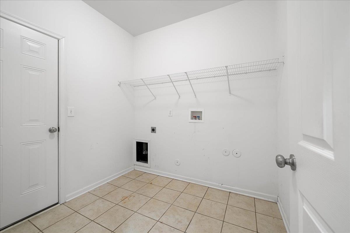 200 Stonebury Drive Property Photo 21