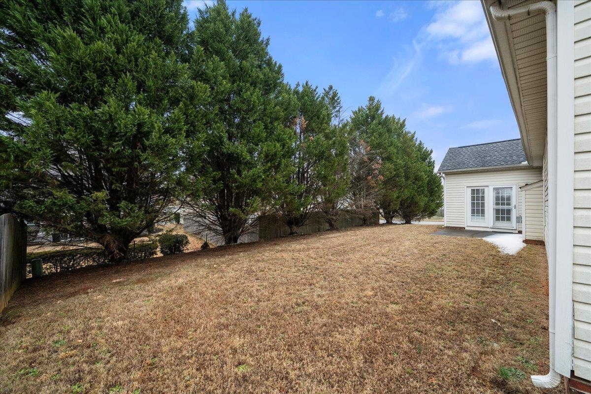 200 Stonebury Drive Property Photo 40