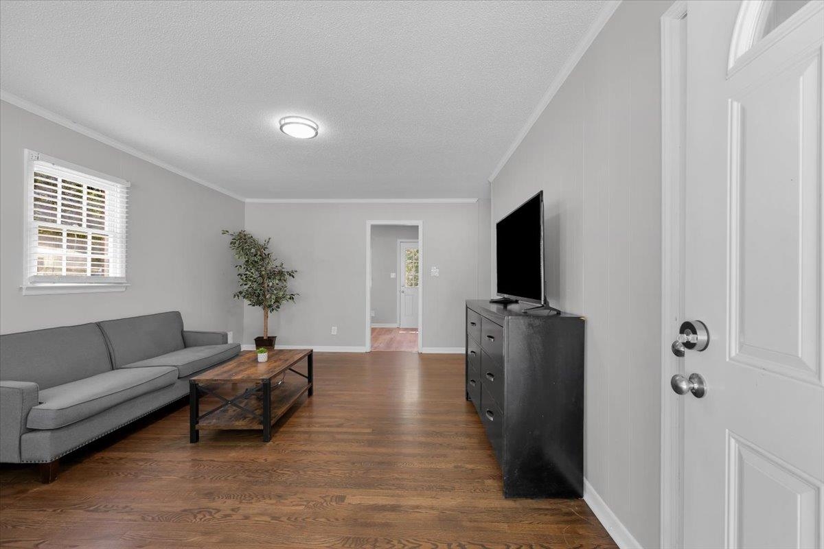 201 Michael St Property Photo 6