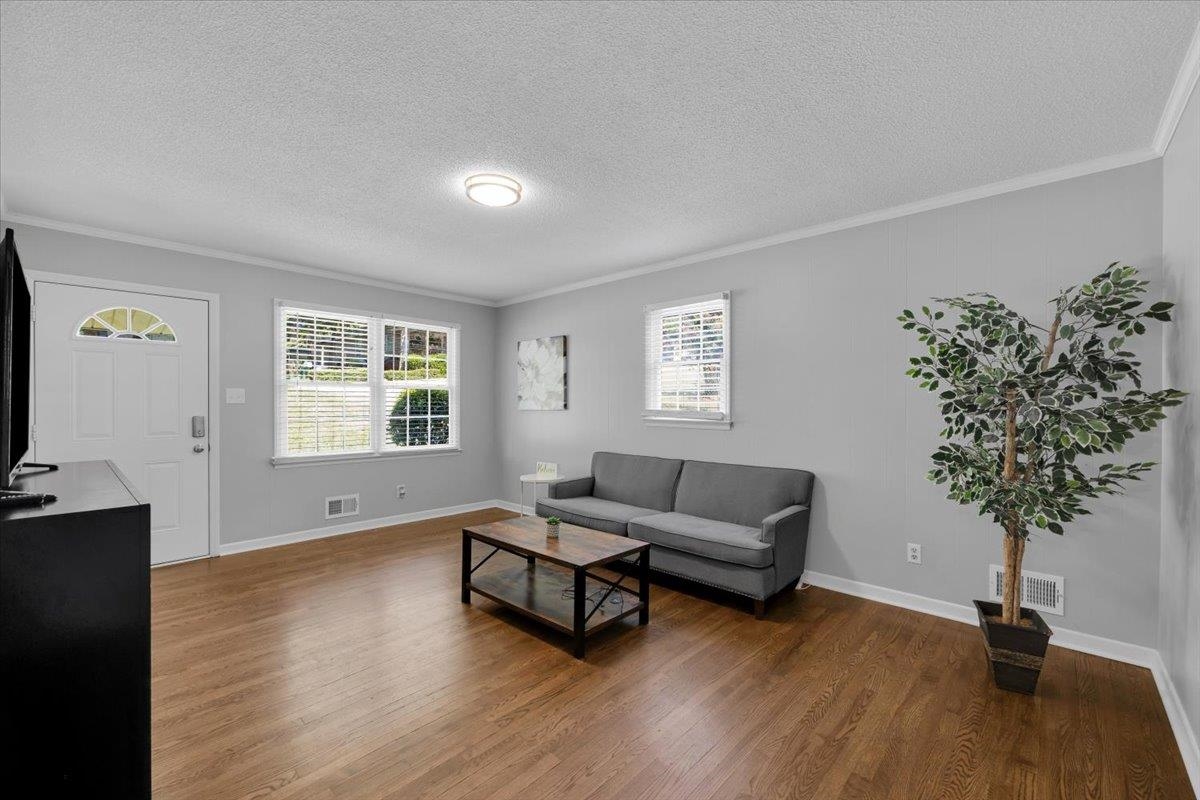 201 Michael St Property Photo 9