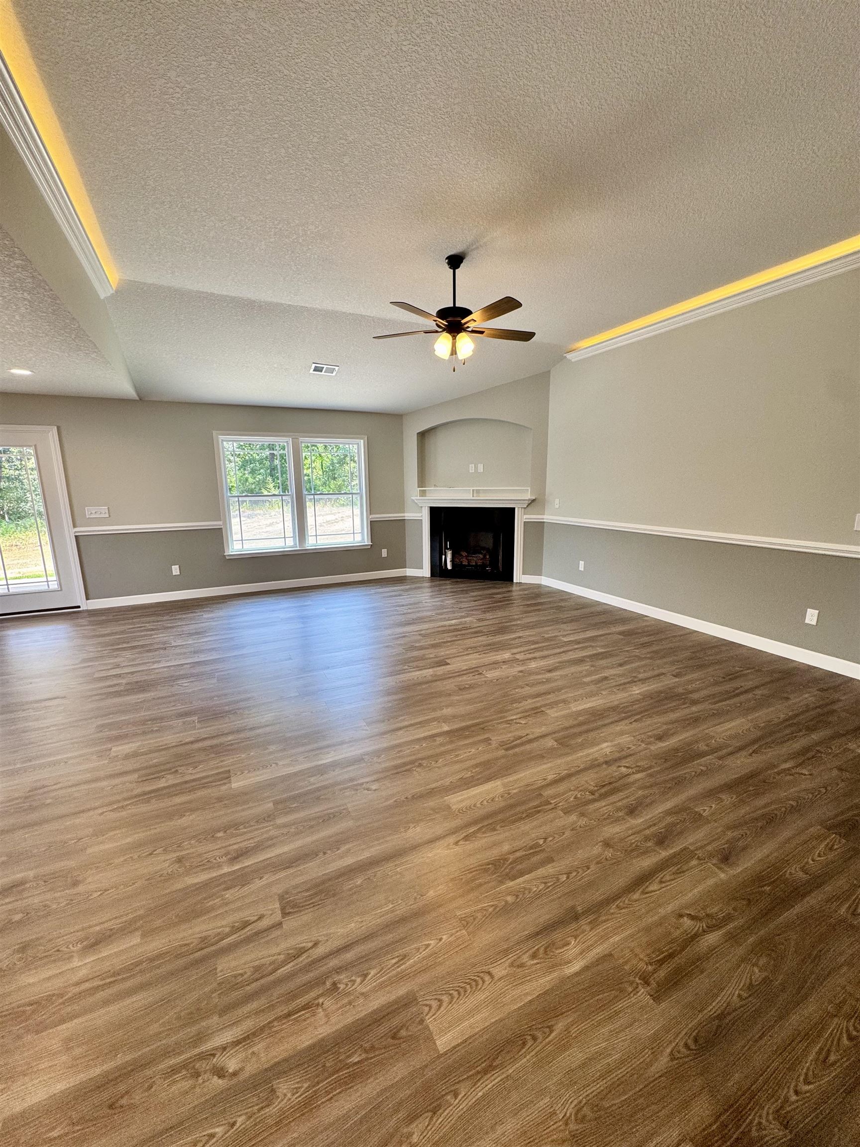 140 E Twisted Tree Drive Property Photo 3