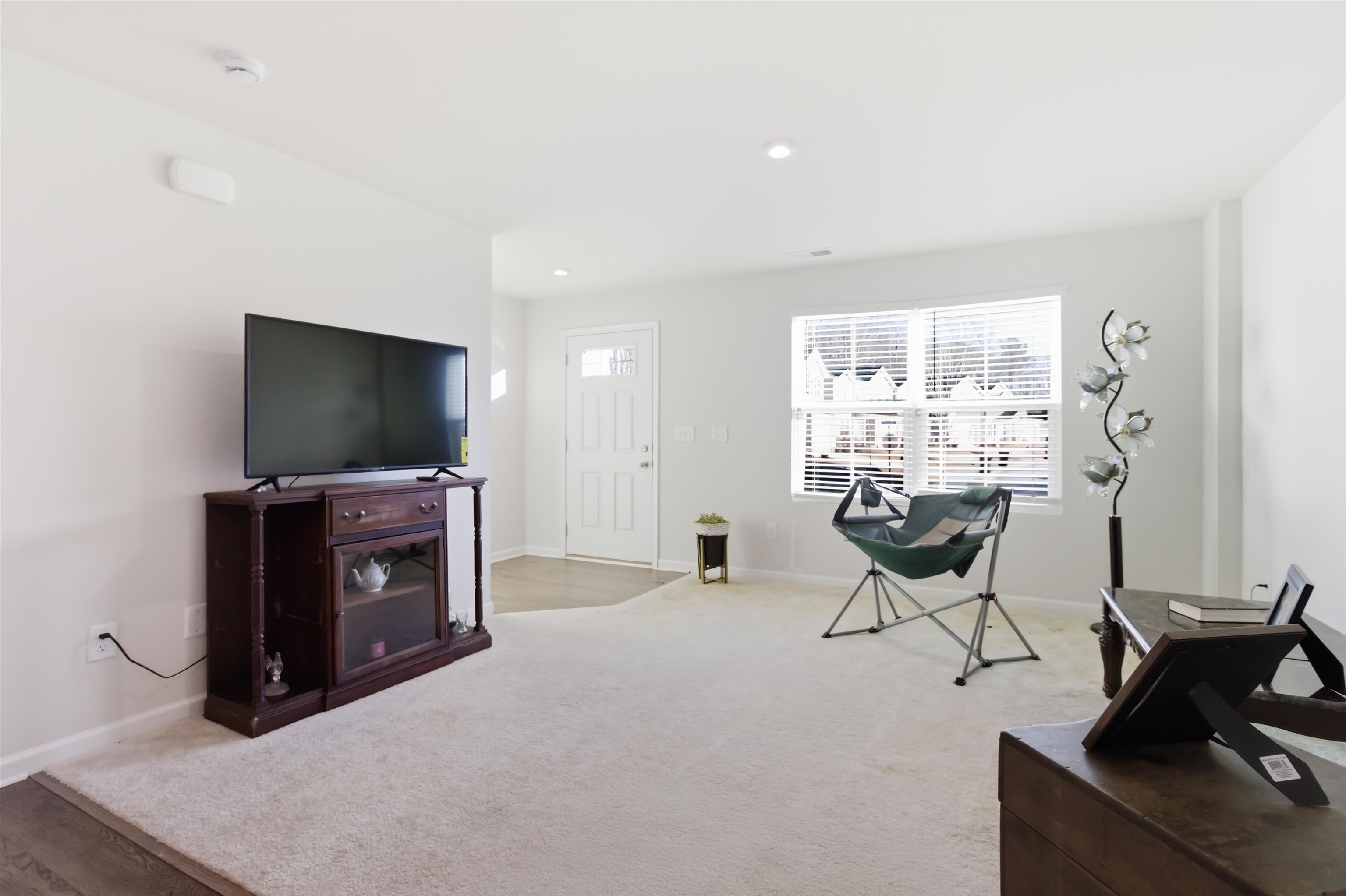 833 Cranbrook Drive Property Photo 6