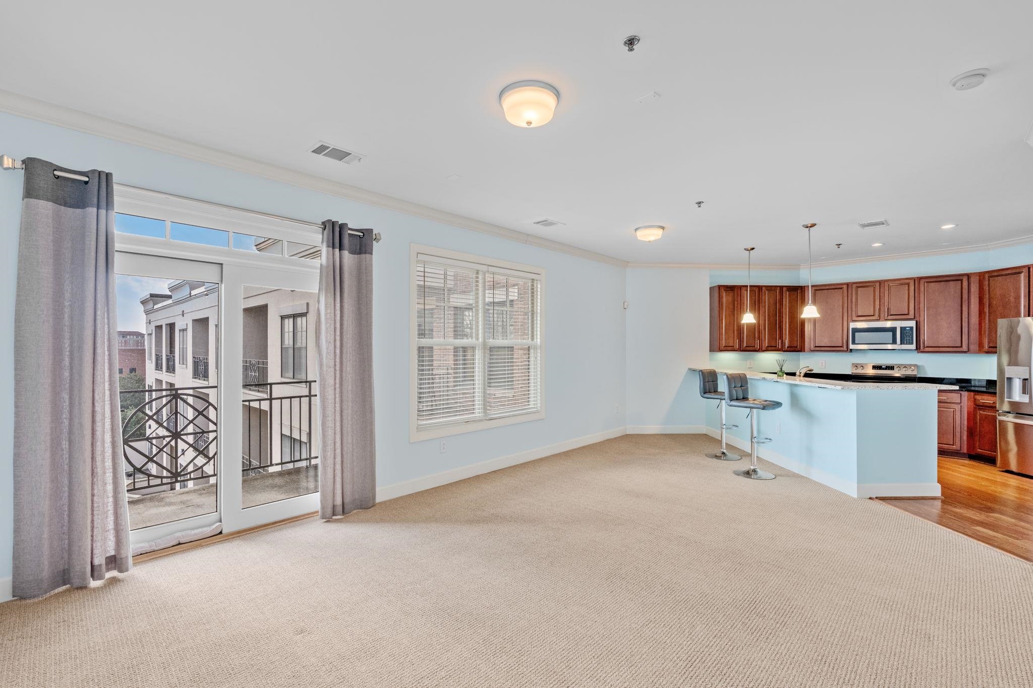 155 E Broad #412 Street Property Photo 33