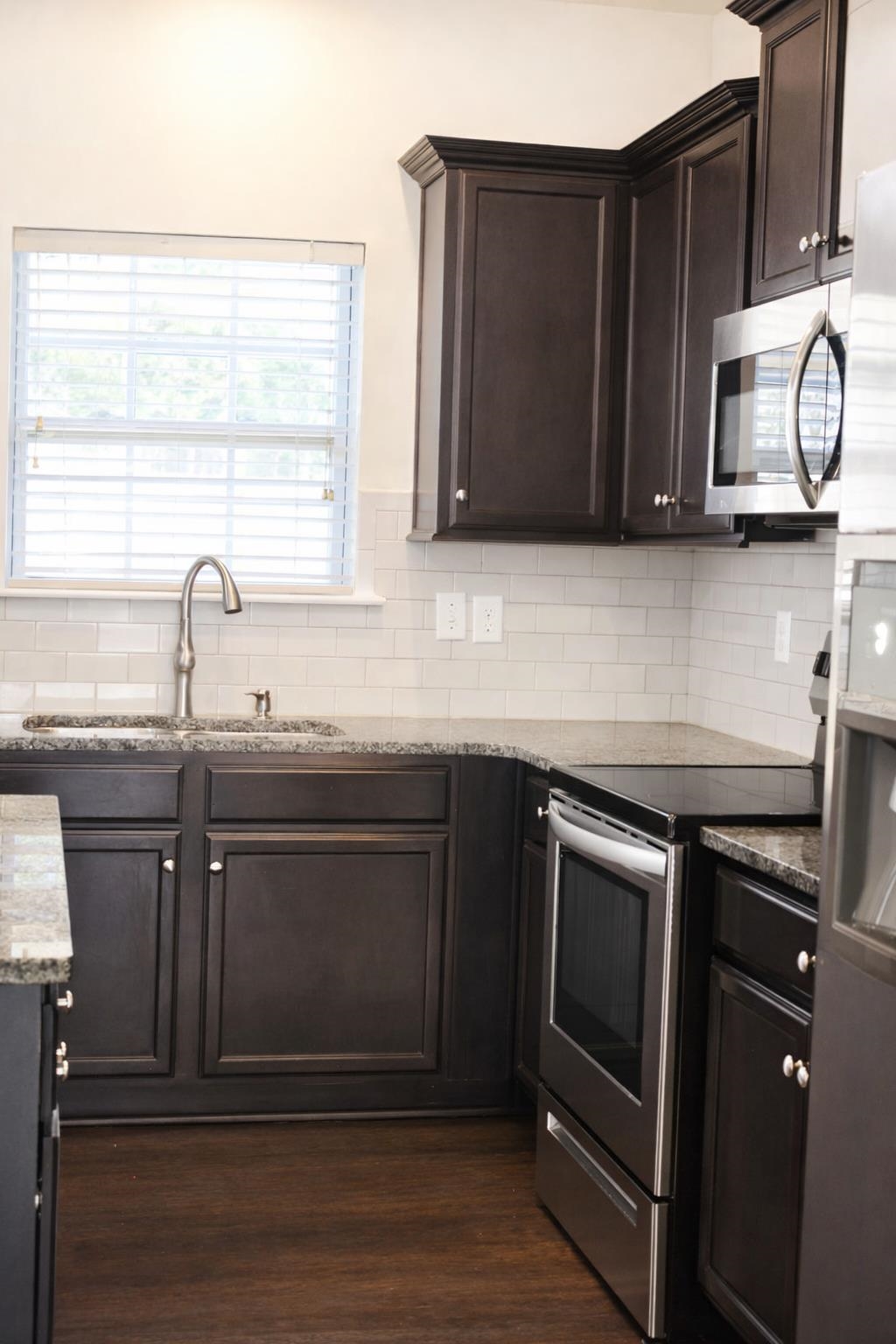 581 Friar Park Lane Property Photo 7