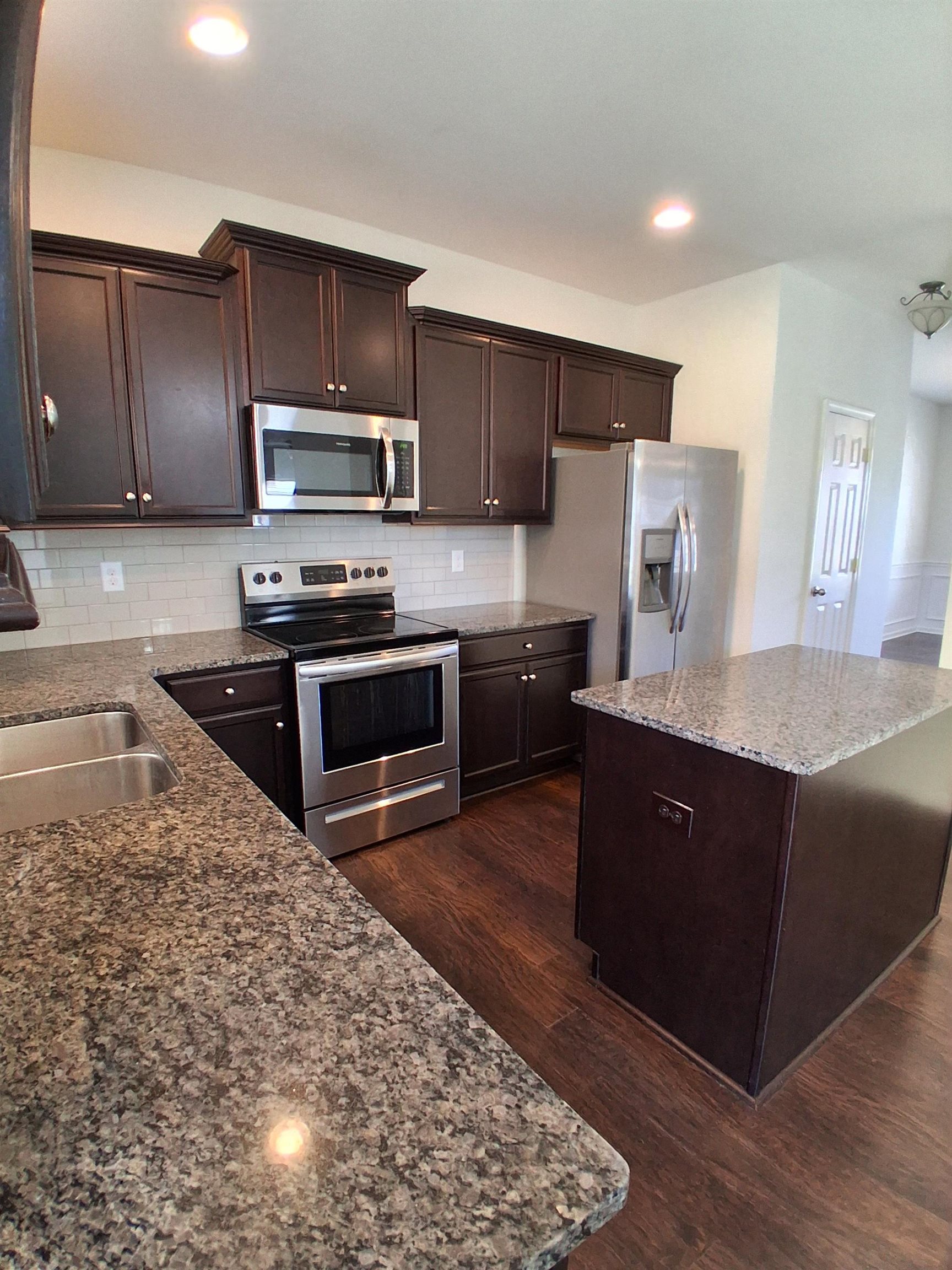 581 Friar Park Lane Property Photo 9