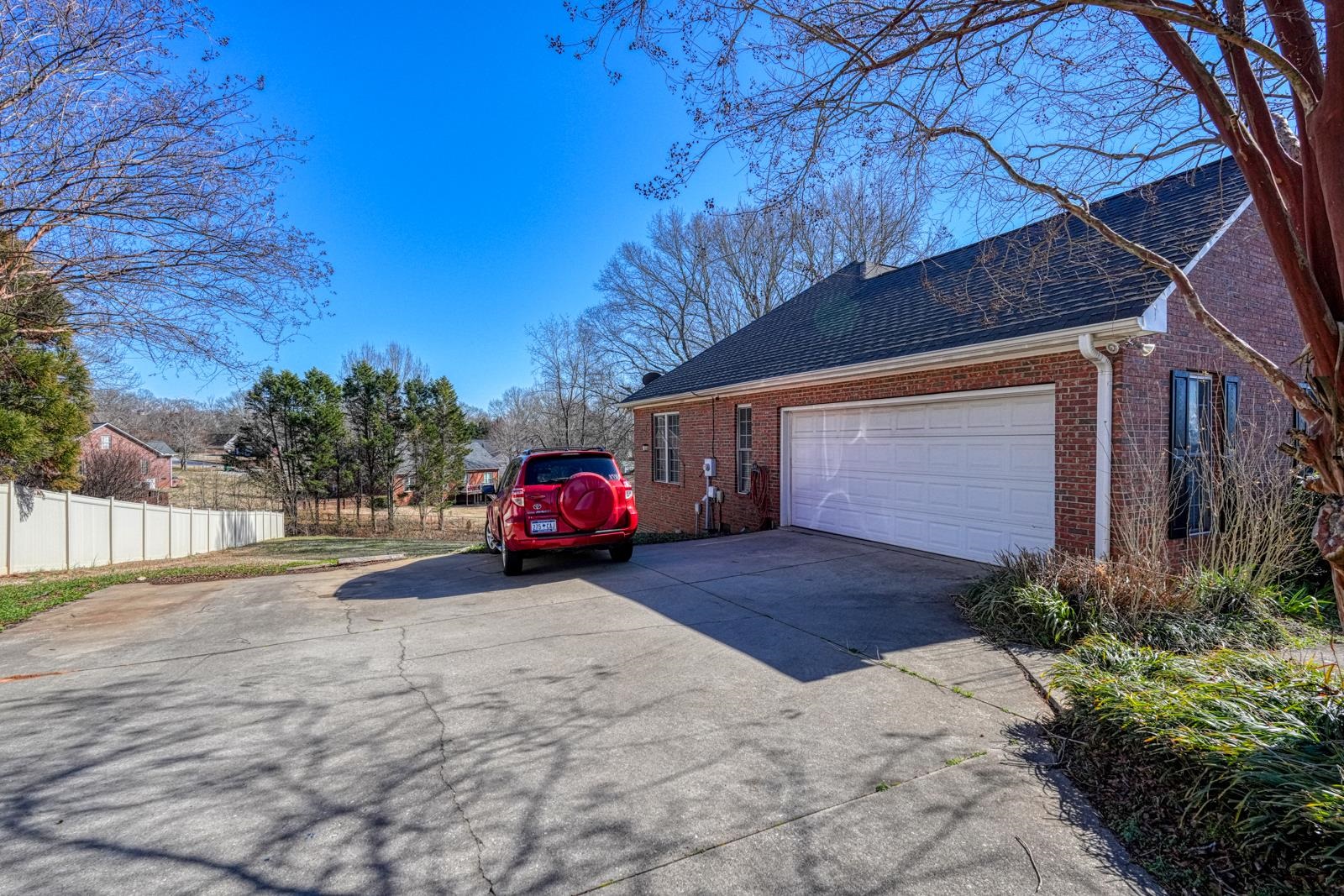 227 Saddlebrook Drive Property Photo 6