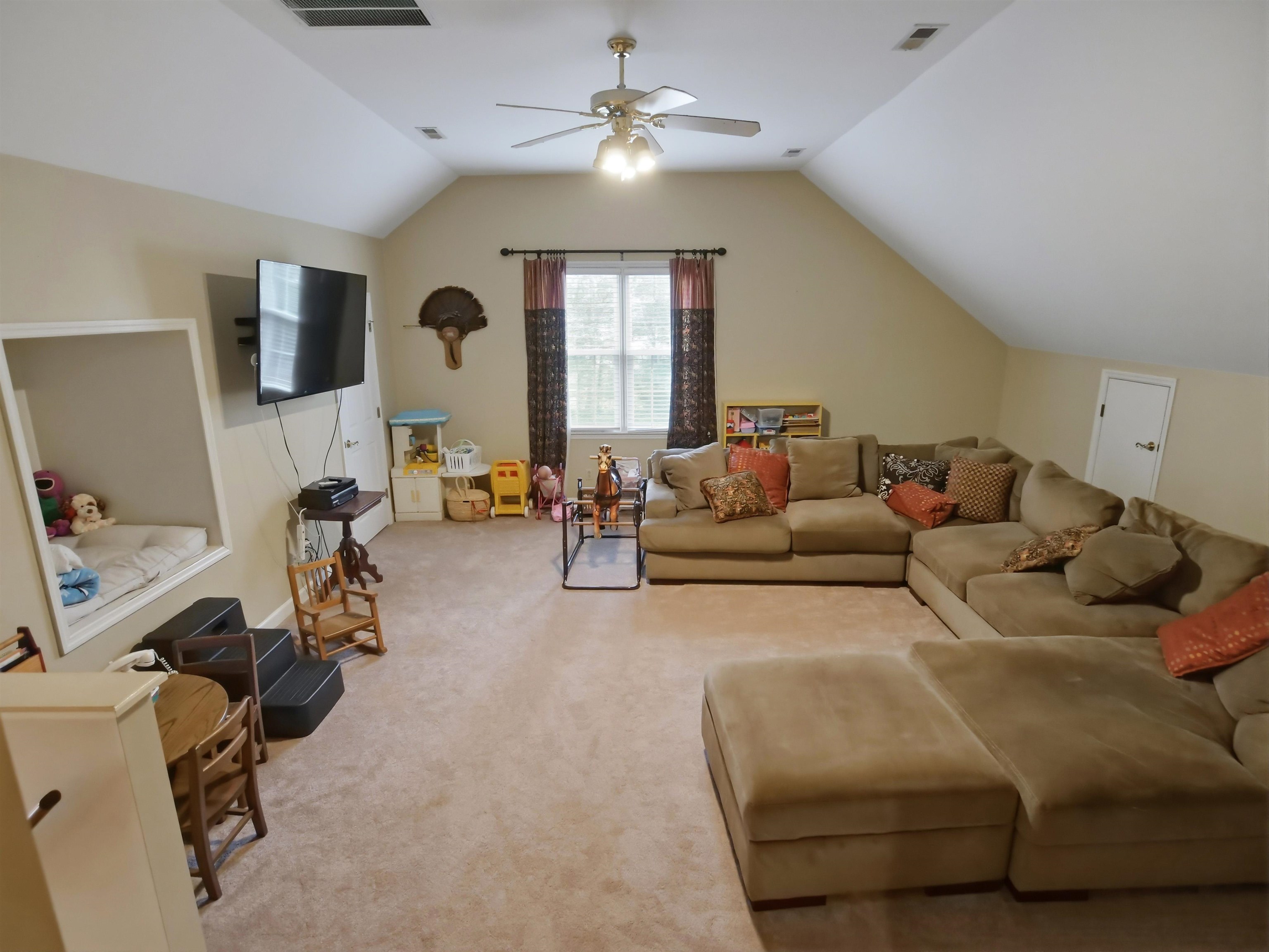 308 Matchlock Commons Property Photo 35