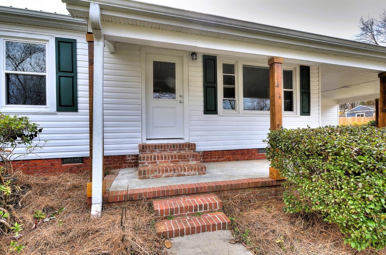 315 Ivydale Property Photo 3