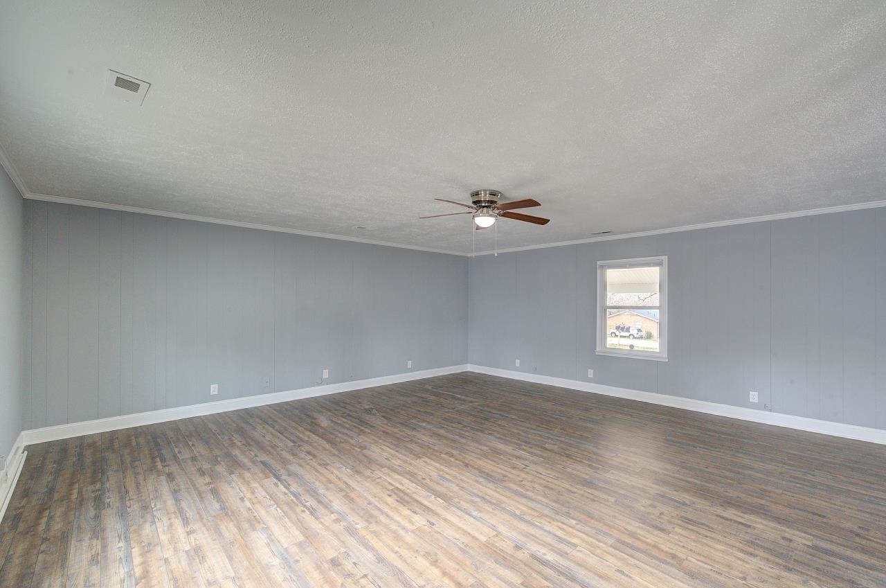 315 Ivydale Property Photo 10