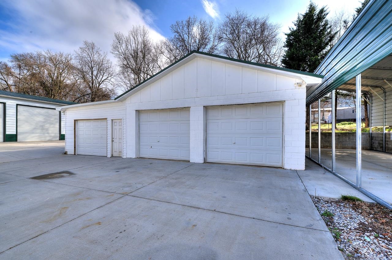 315 Ivydale Property Photo 43