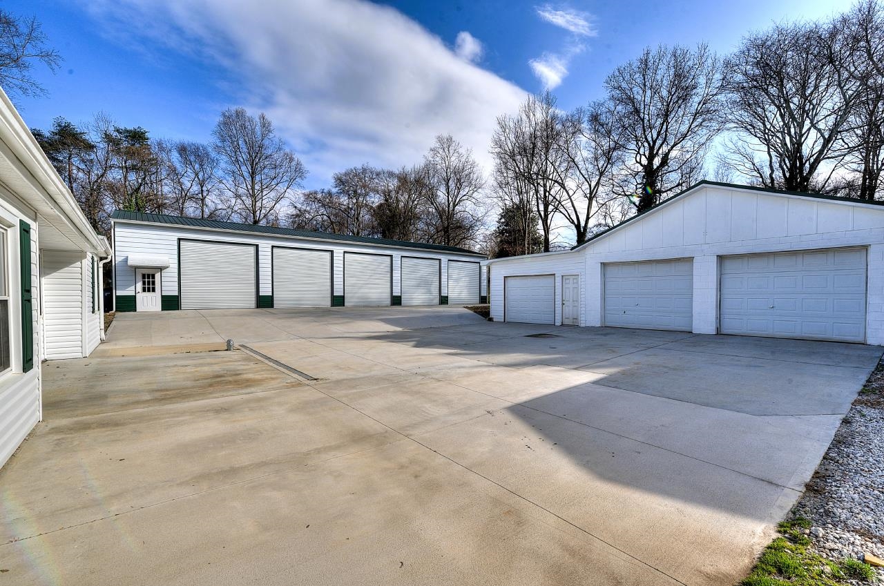 315 Ivydale Property Photo 47