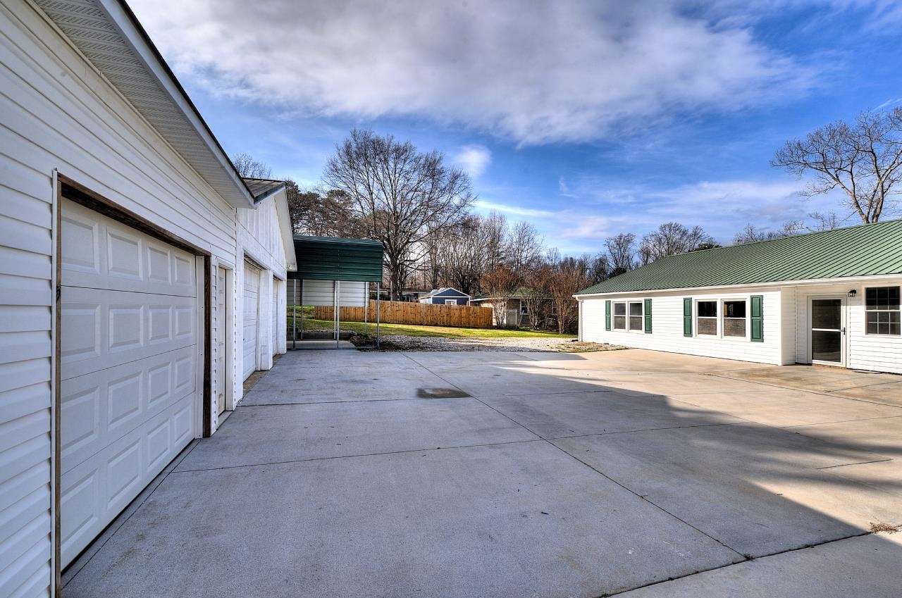 315 Ivydale Property Photo 50