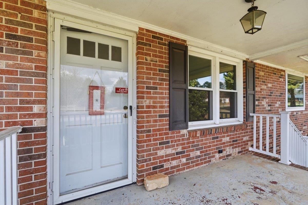 102 Pine Needle Trail Property Photo 6