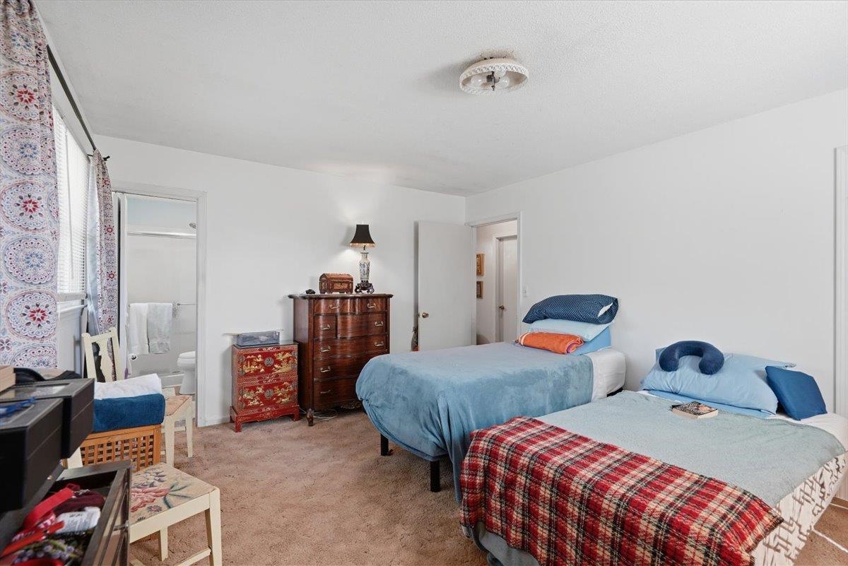102 Pine Needle Trail Property Photo 13