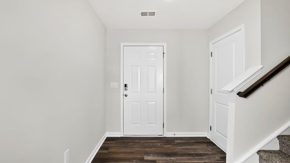 619 Starbeam Court Property Photo 4