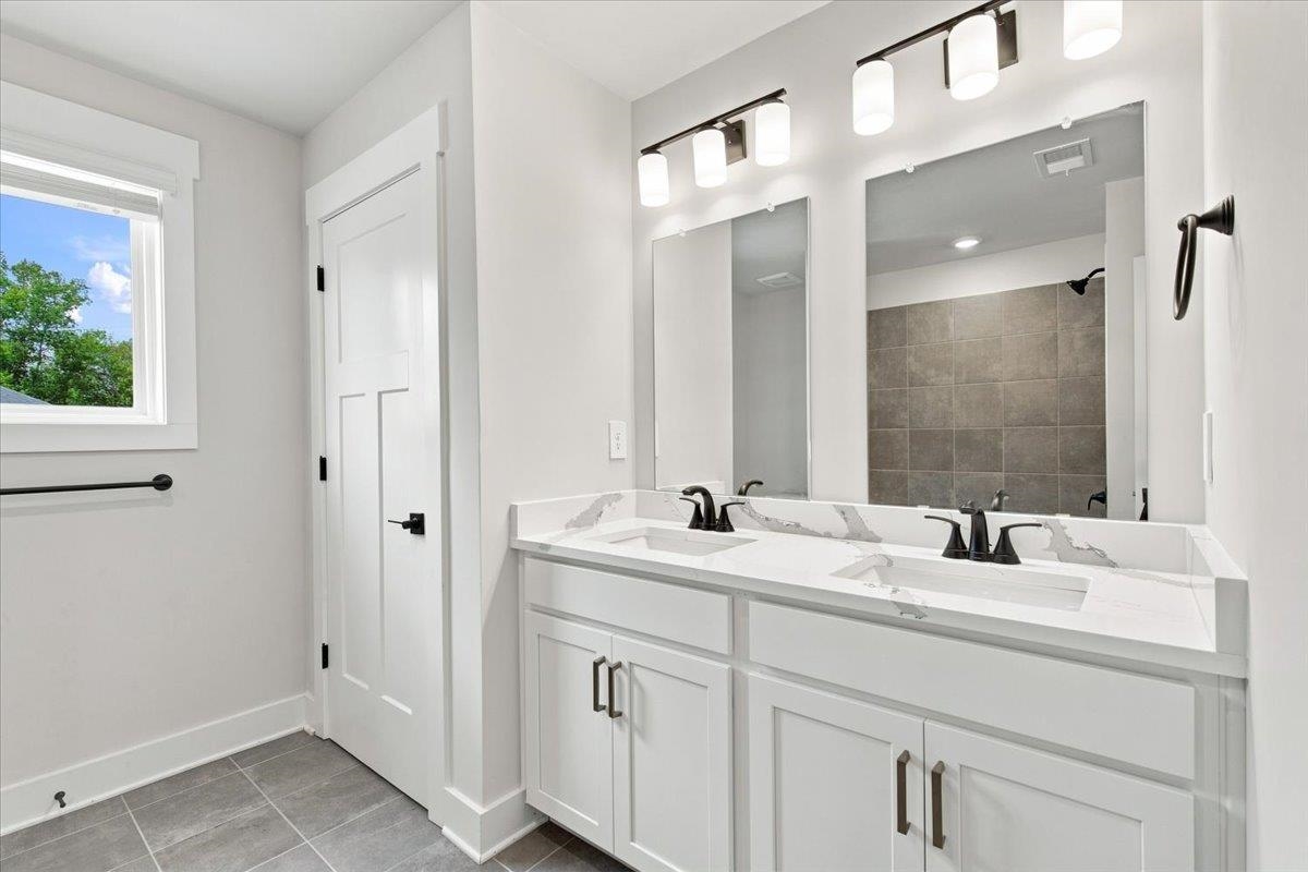 347 Allingham Road Property Photo 15