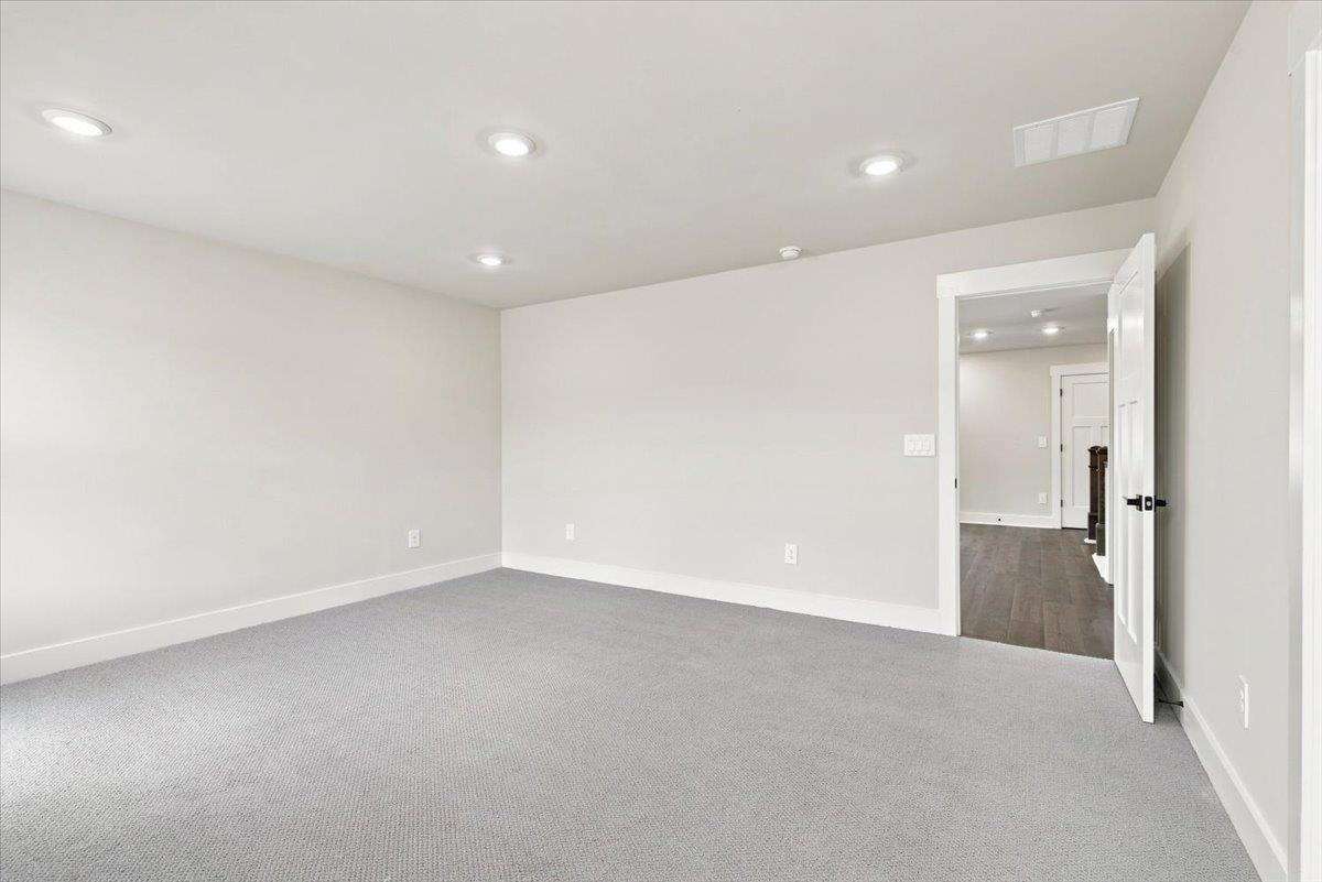 347 Allingham Road Property Photo 27