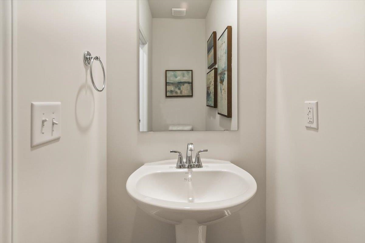 2038 Hillman Way Property Photo 33