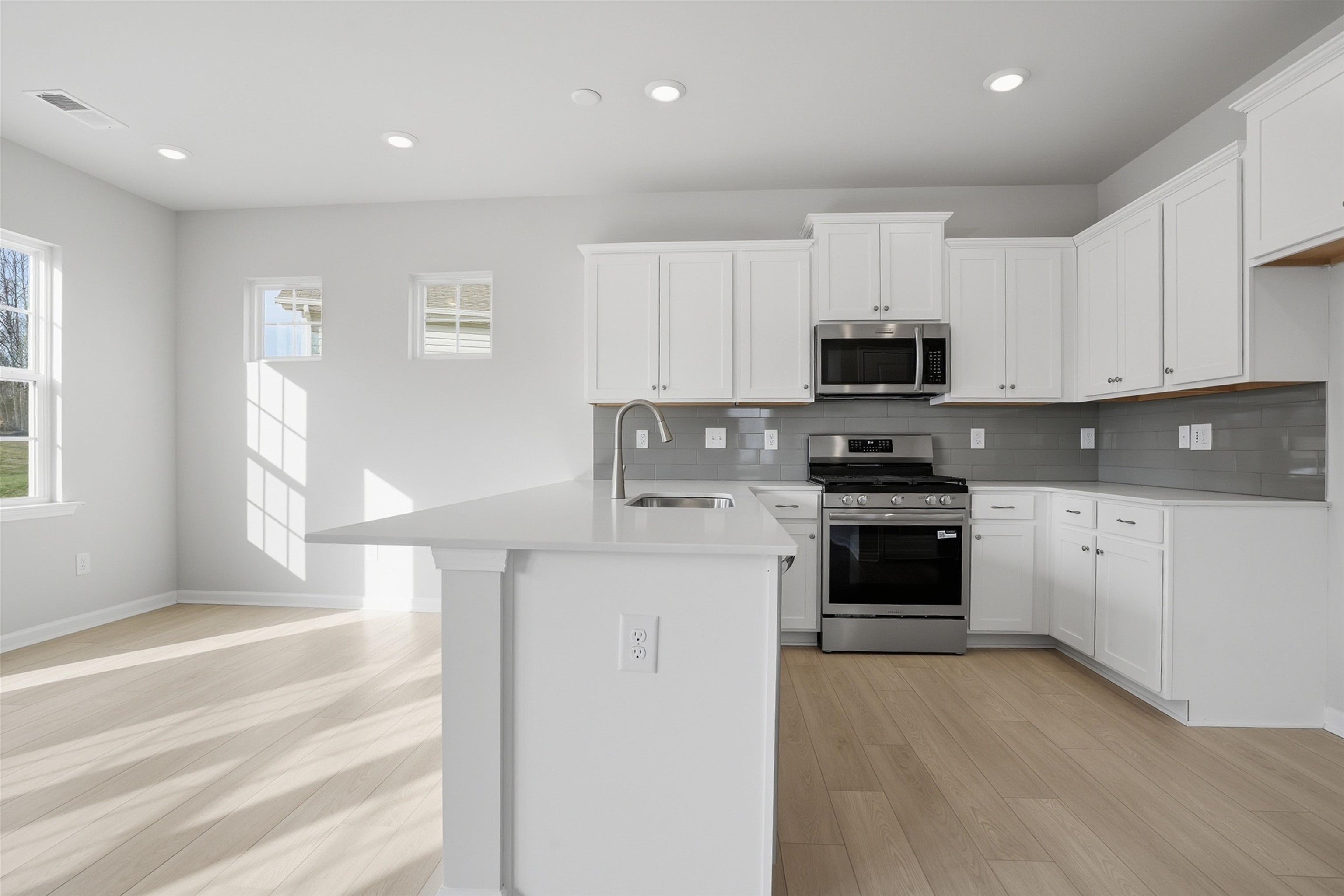 113 Farmwell Drive Property Photo 6