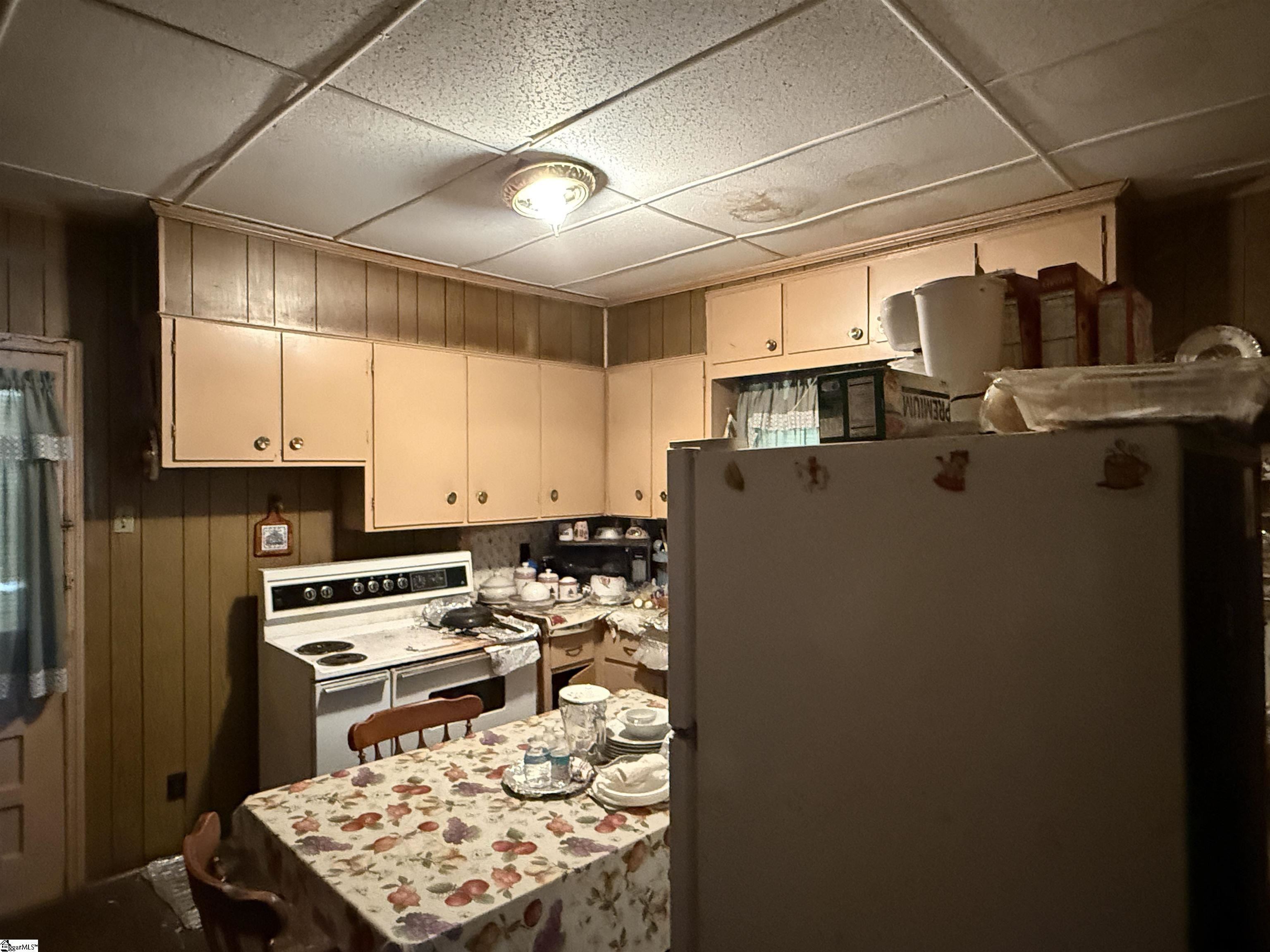 200 King Street Property Photo 7