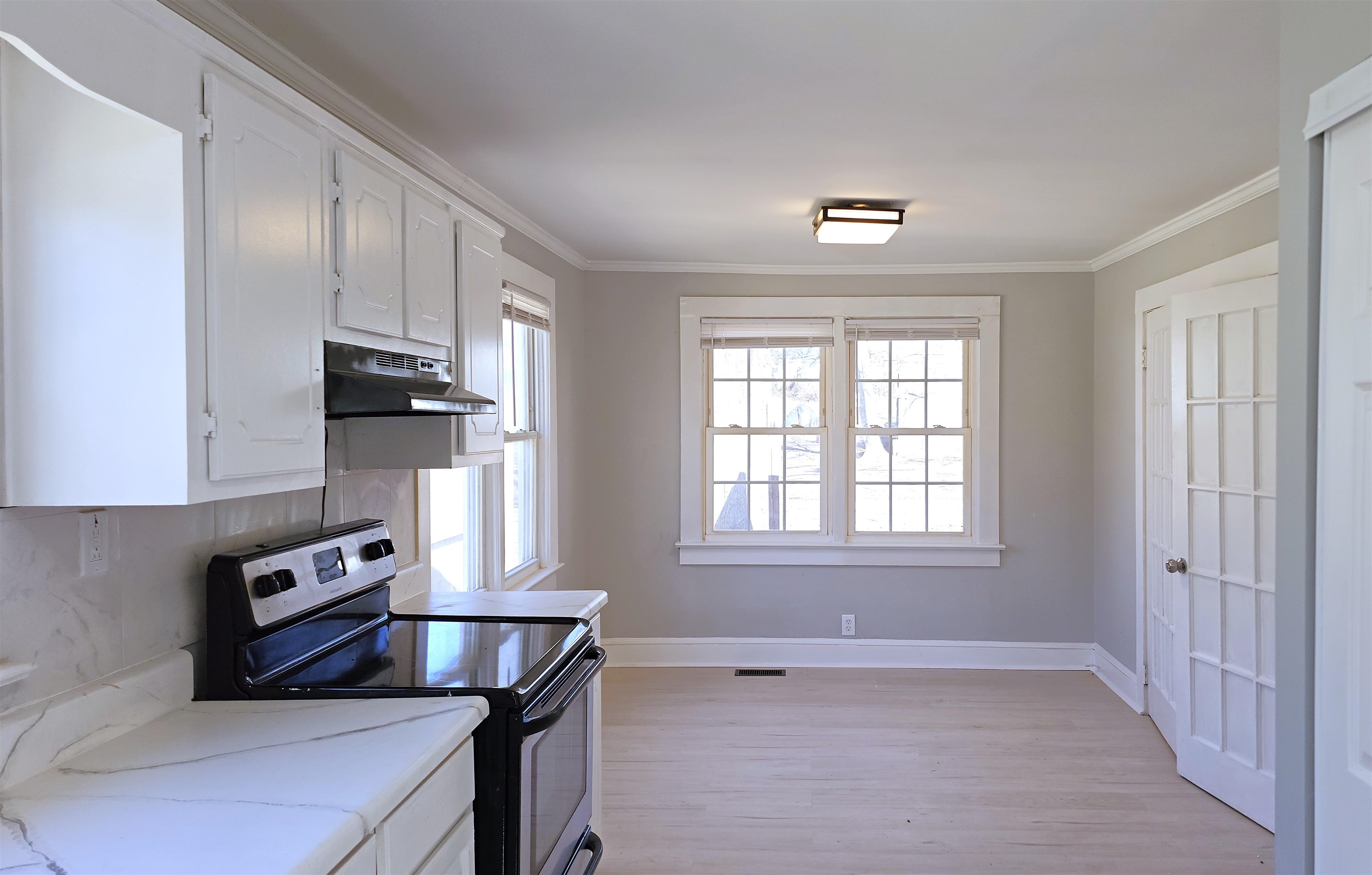 210 James Street Property Photo 12