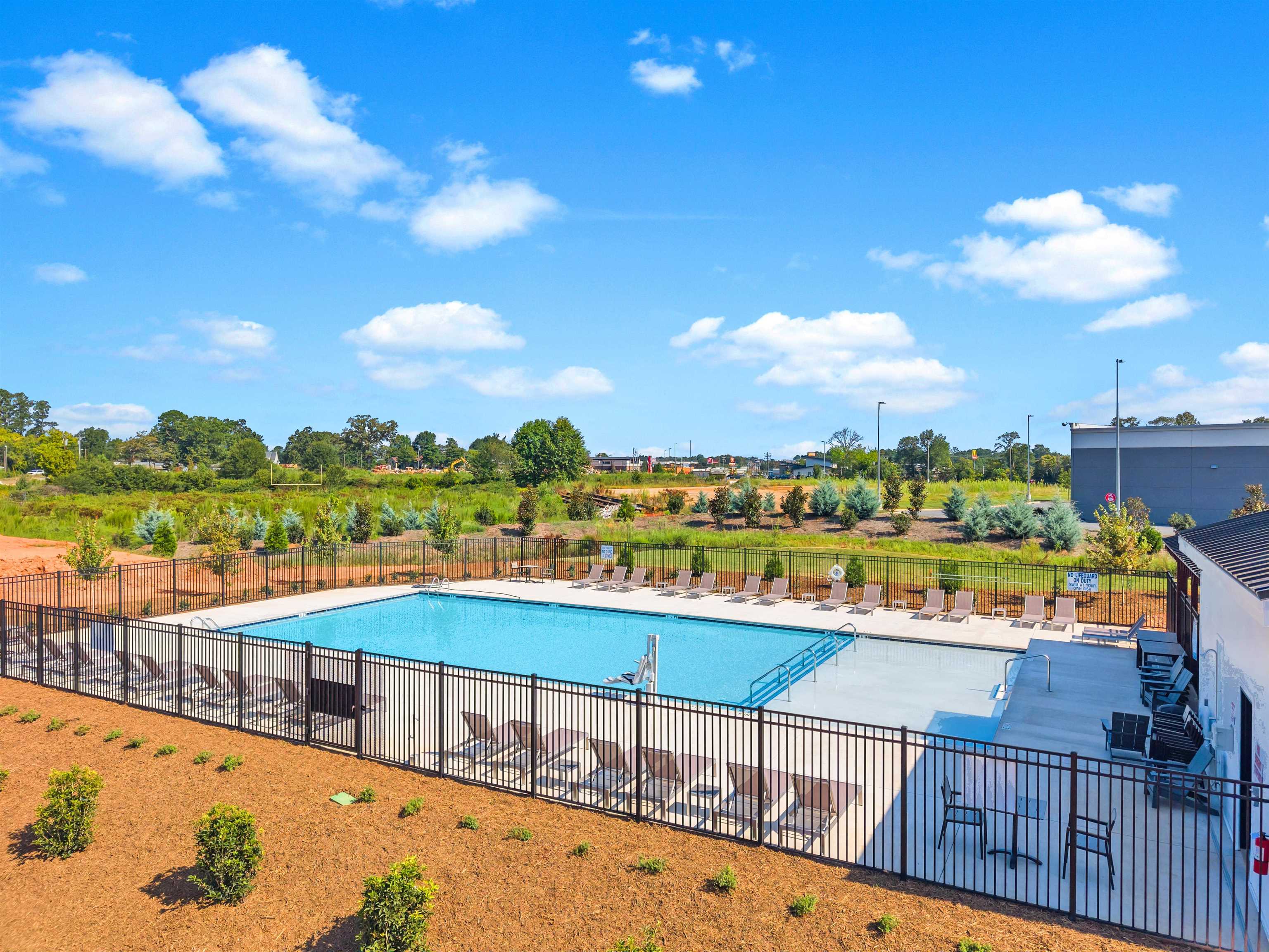 1748 Hidalgo Drive Property Photo 4