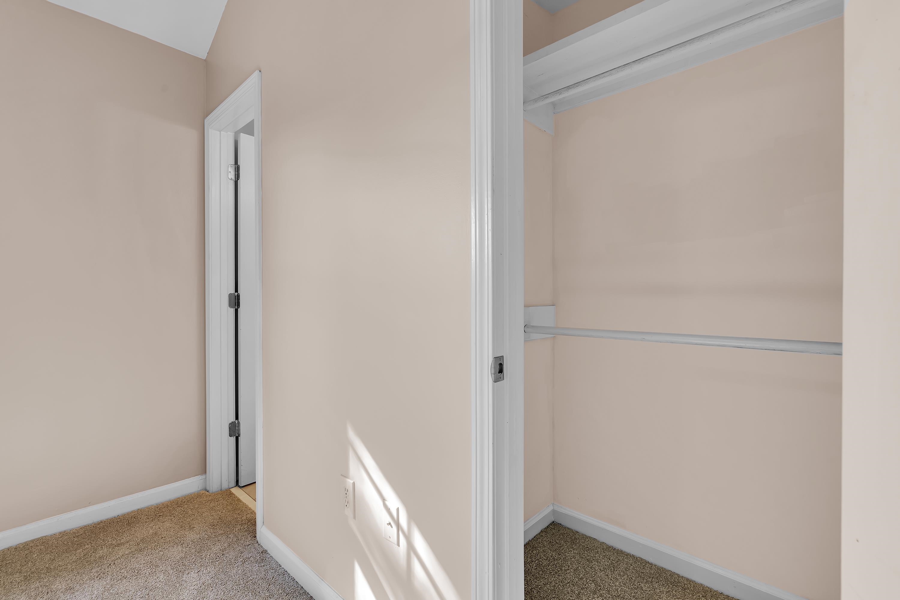 350 W Pointe Drive Property Photo 15