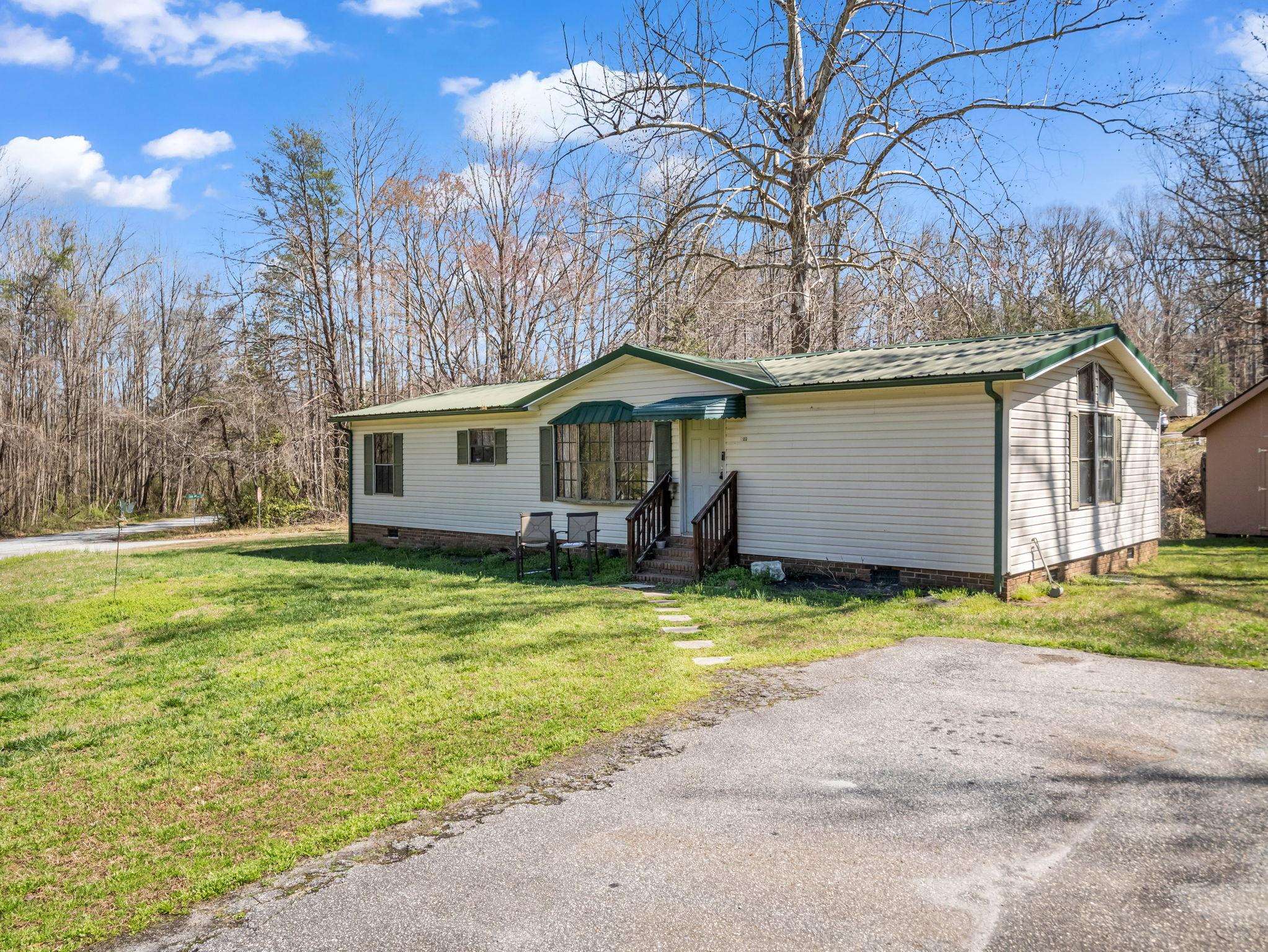 122 Hotel Hill Drive Property Photo 2