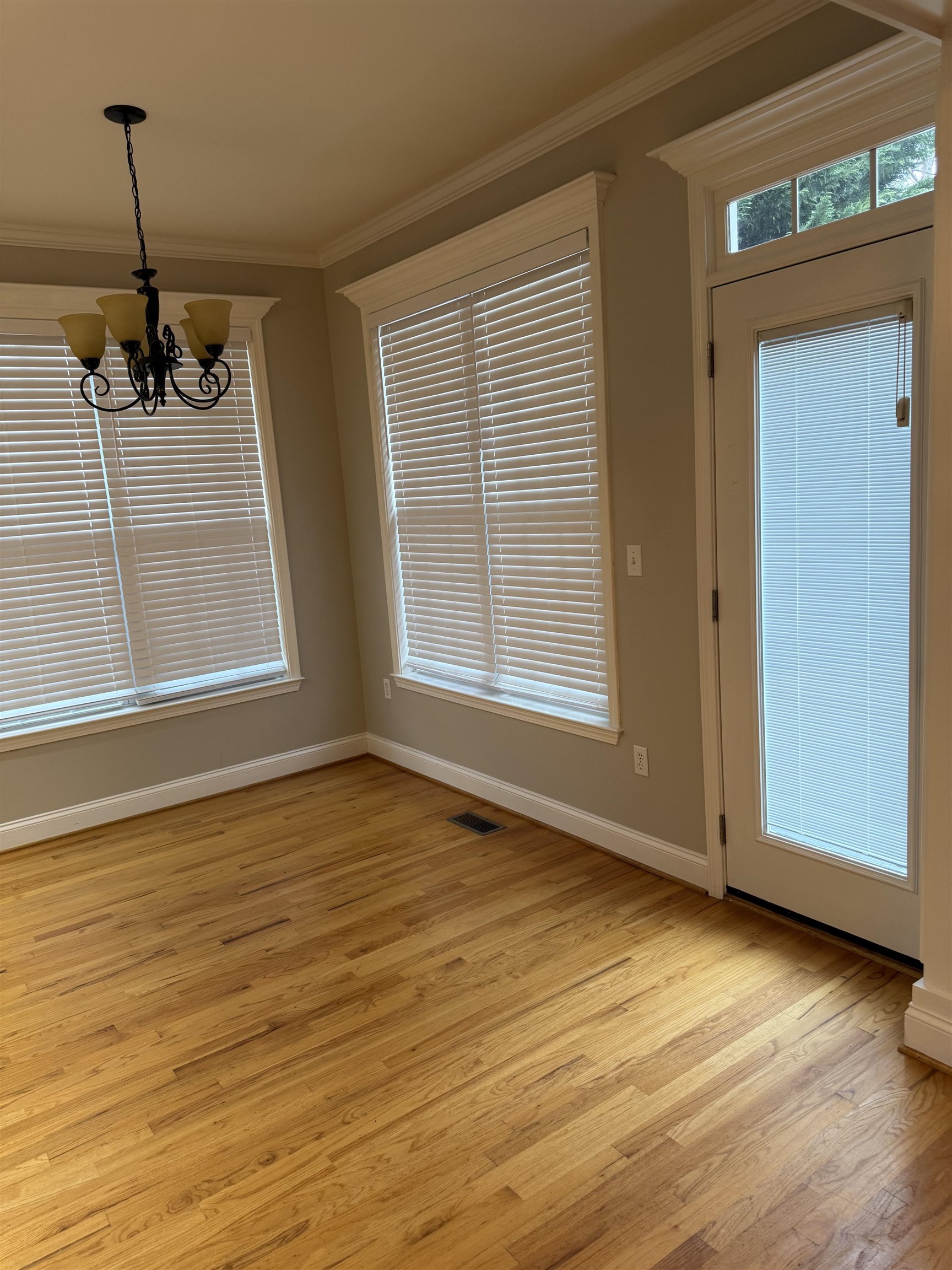 252 Cedar Bluff Drive Property Photo 6