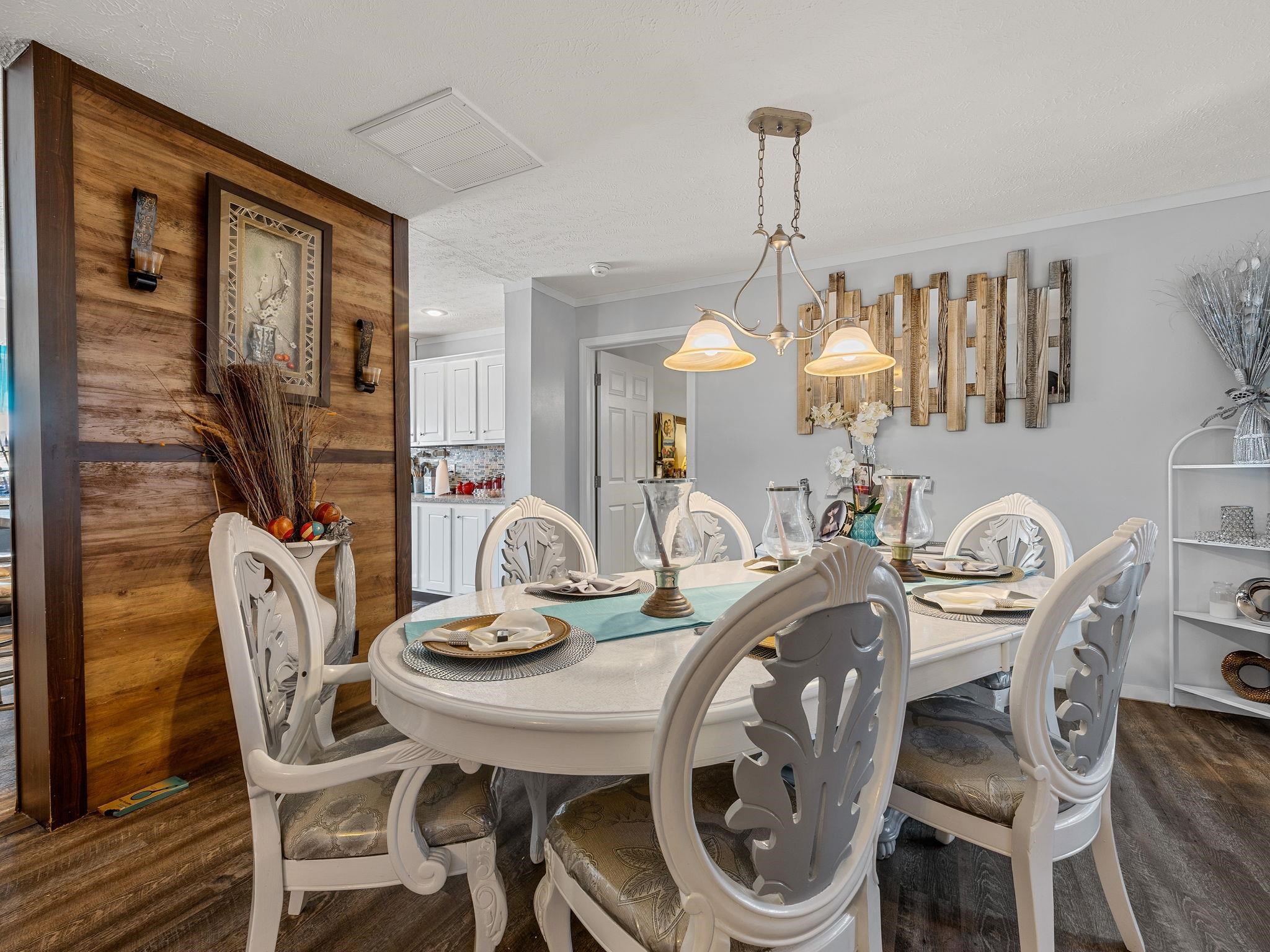 444 Summerland Drive Property Photo 4