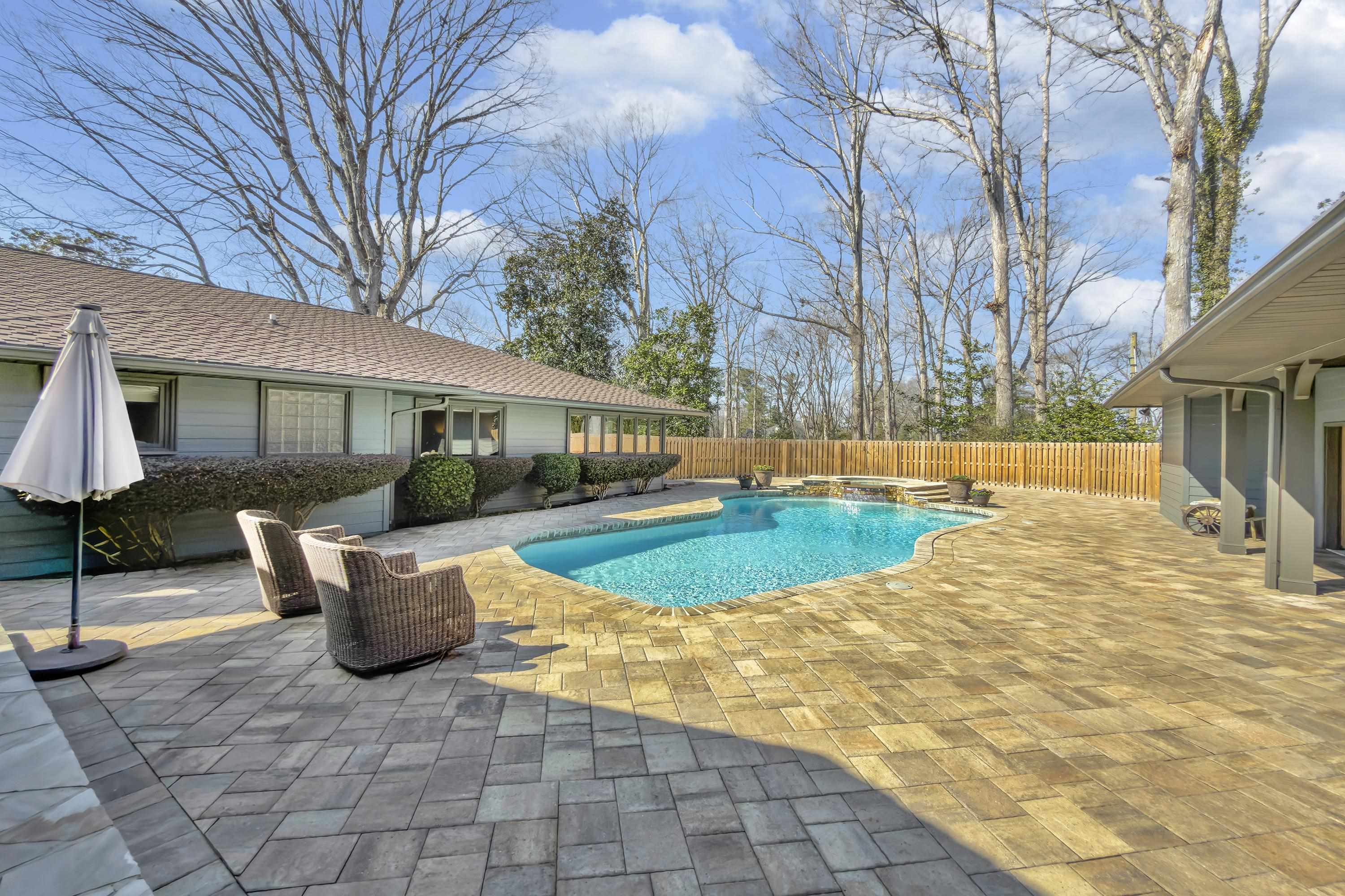121 Montgomery Drive Property Photo 33