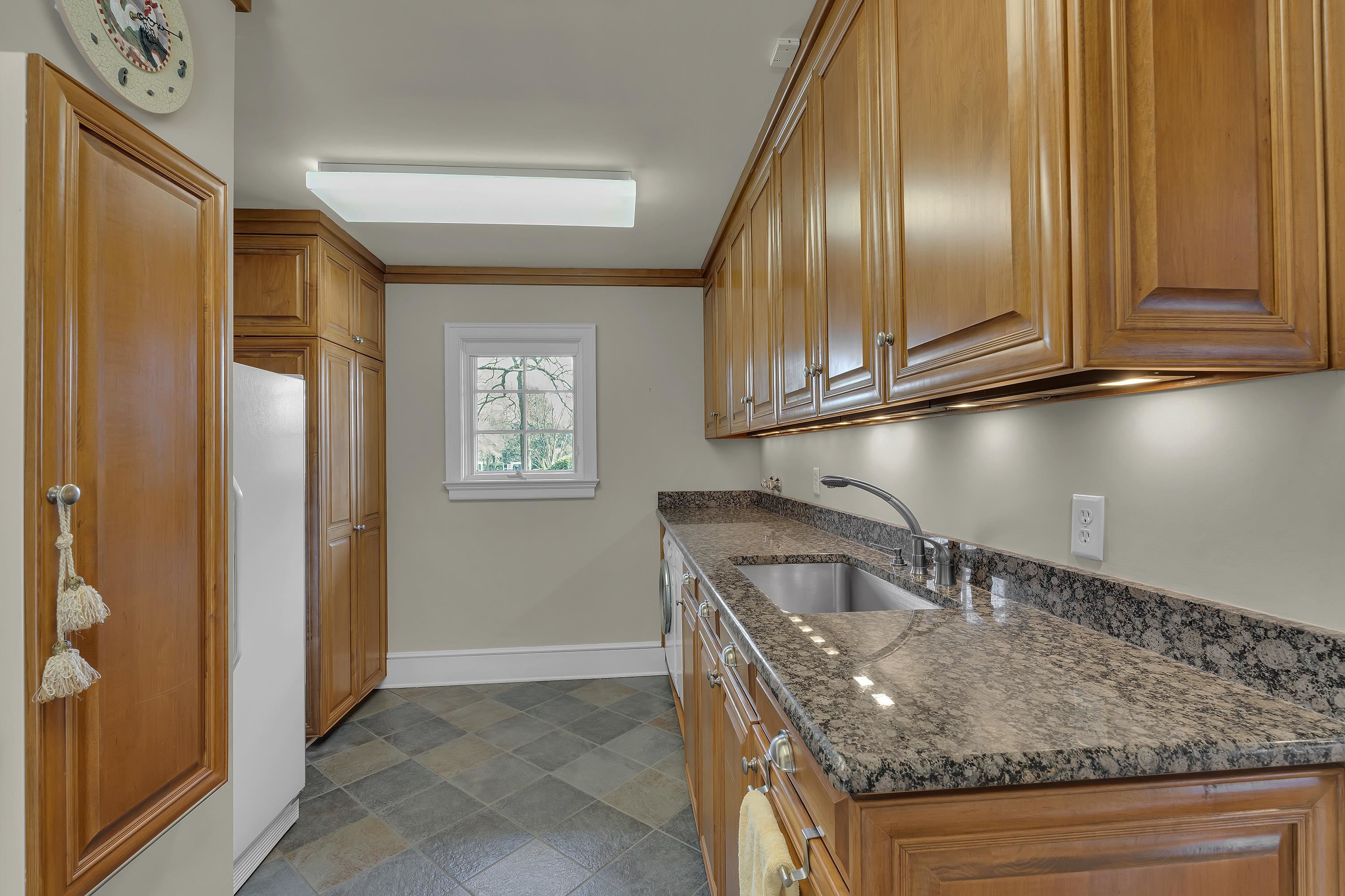 121 Montgomery Drive Property Photo 37