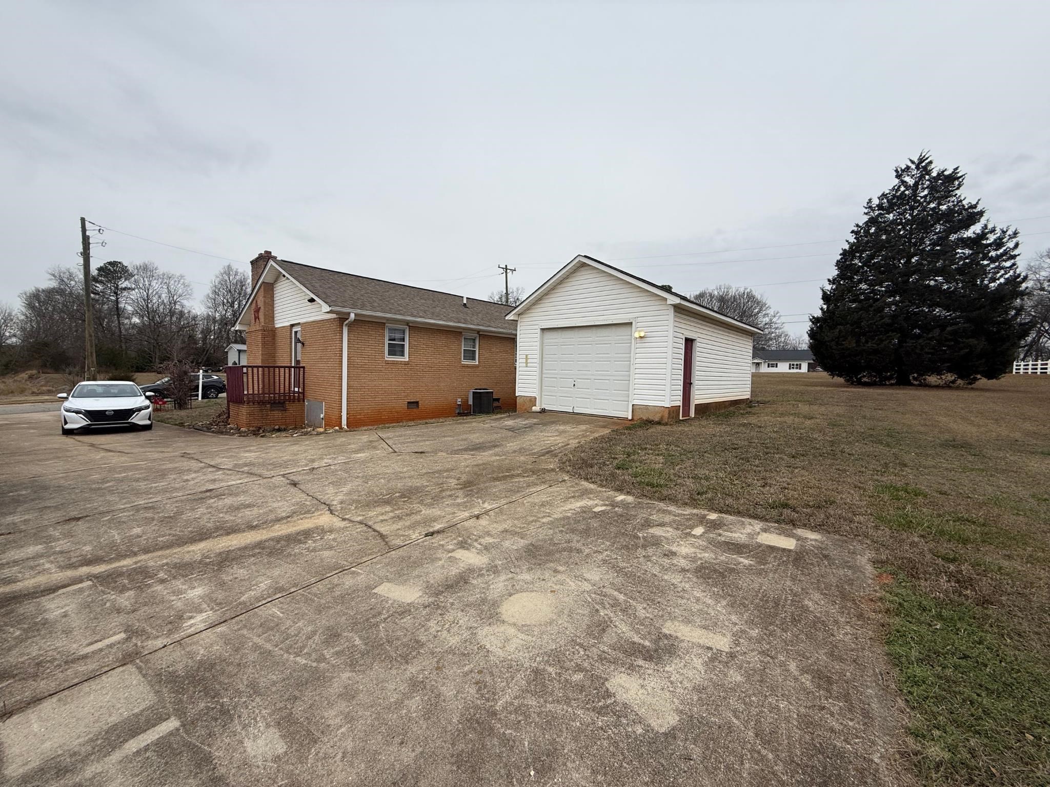 531 Hyatt Drive Property Photo 10