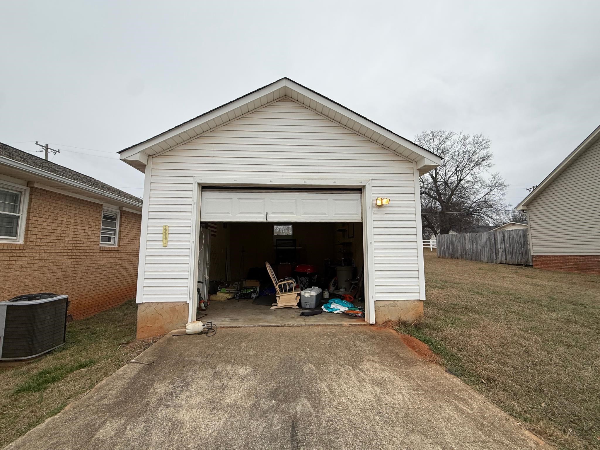 531 Hyatt Drive Property Photo 11