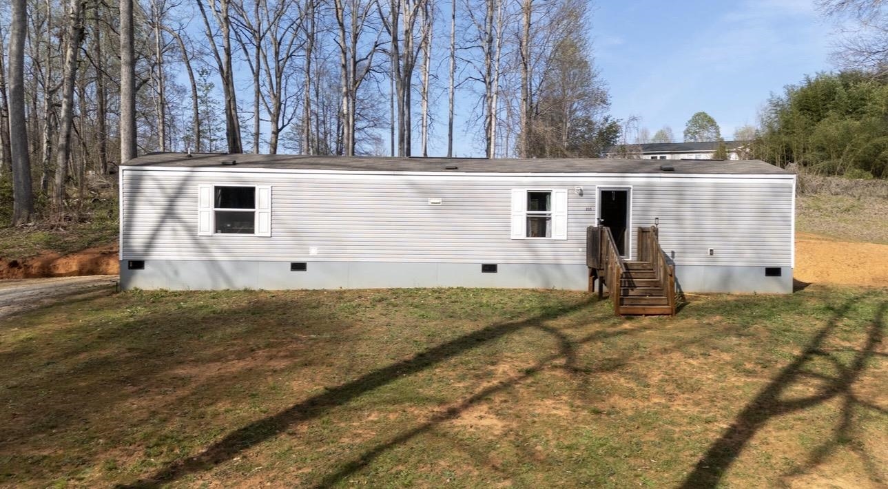 215 Jordan Drive Property Photo 3