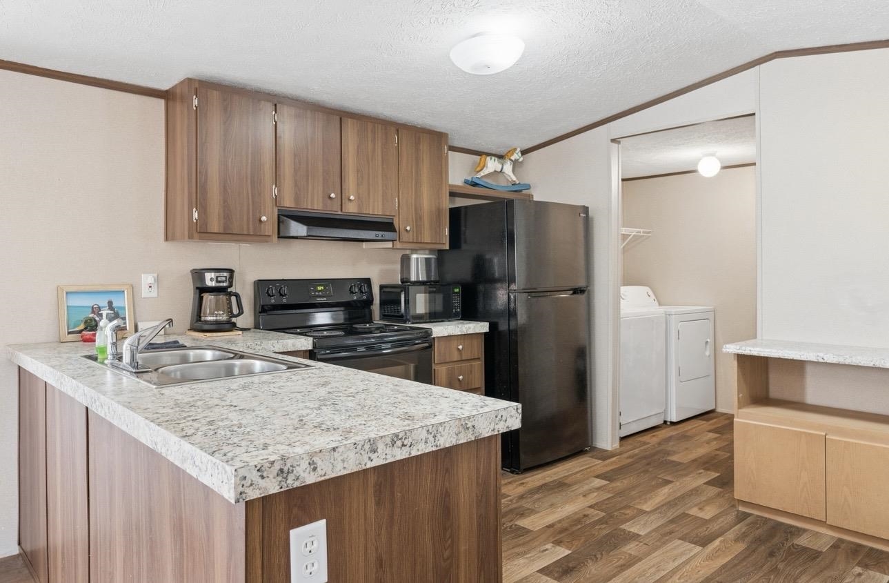 215 Jordan Drive Property Photo 10