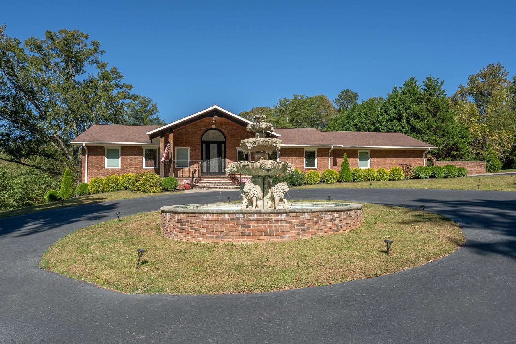 351 Belcher Street Property Photo 1