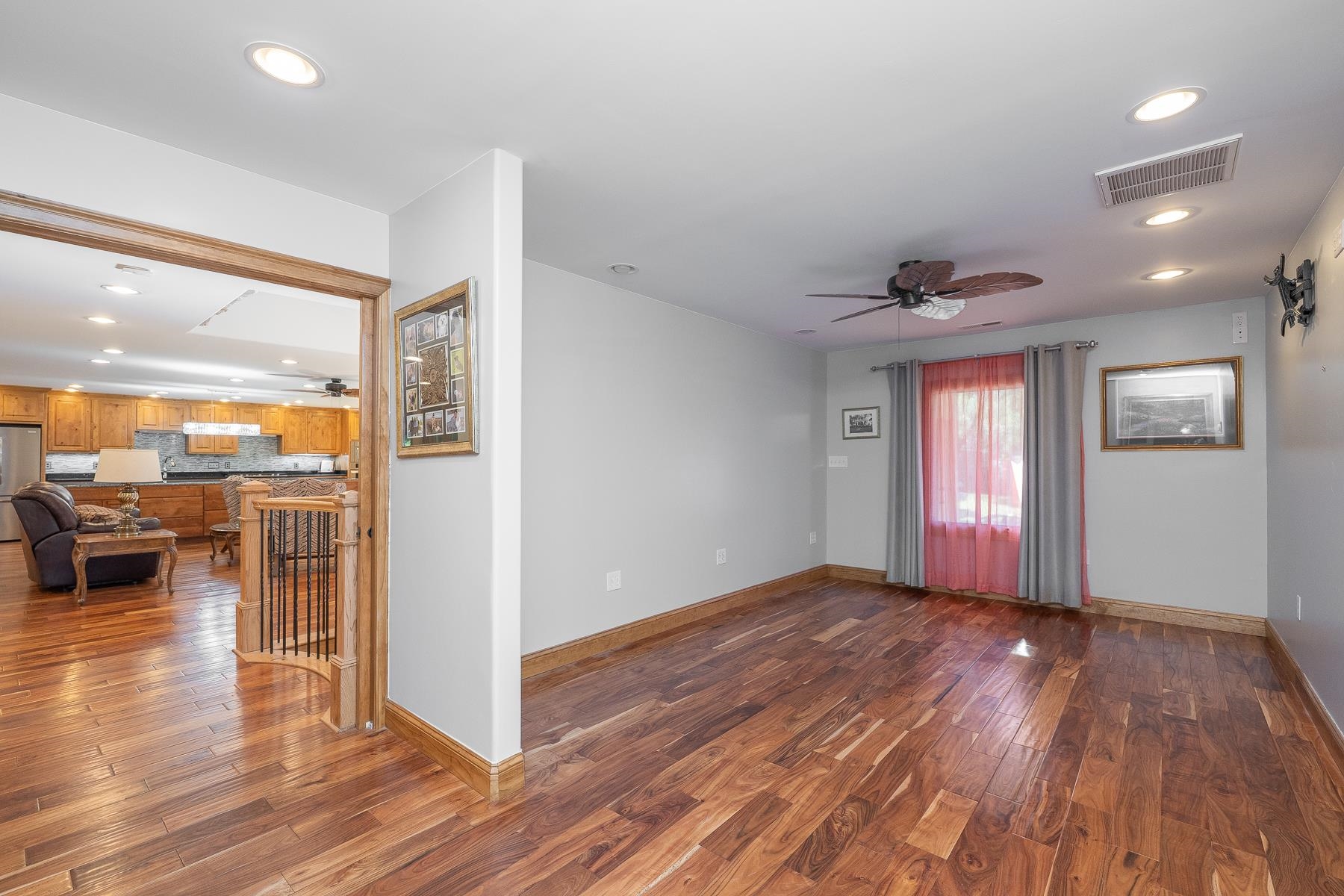 351 Belcher Street Property Photo 20