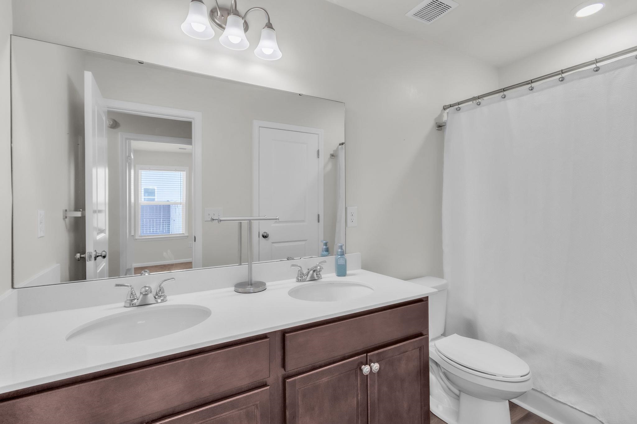 7058 Luna Mae Court Property Photo 20