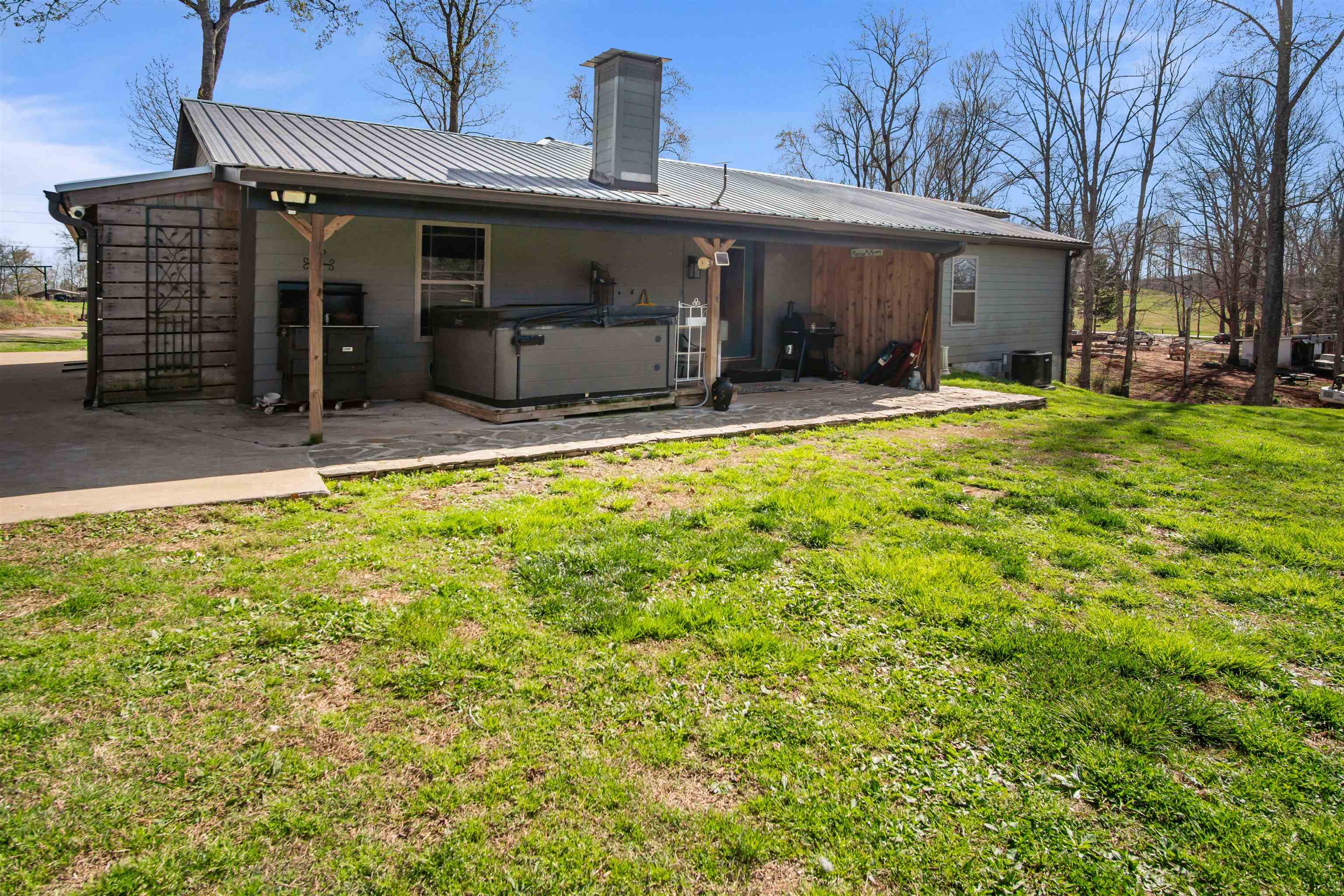 4107 Sandy Plains Road Property Photo 15