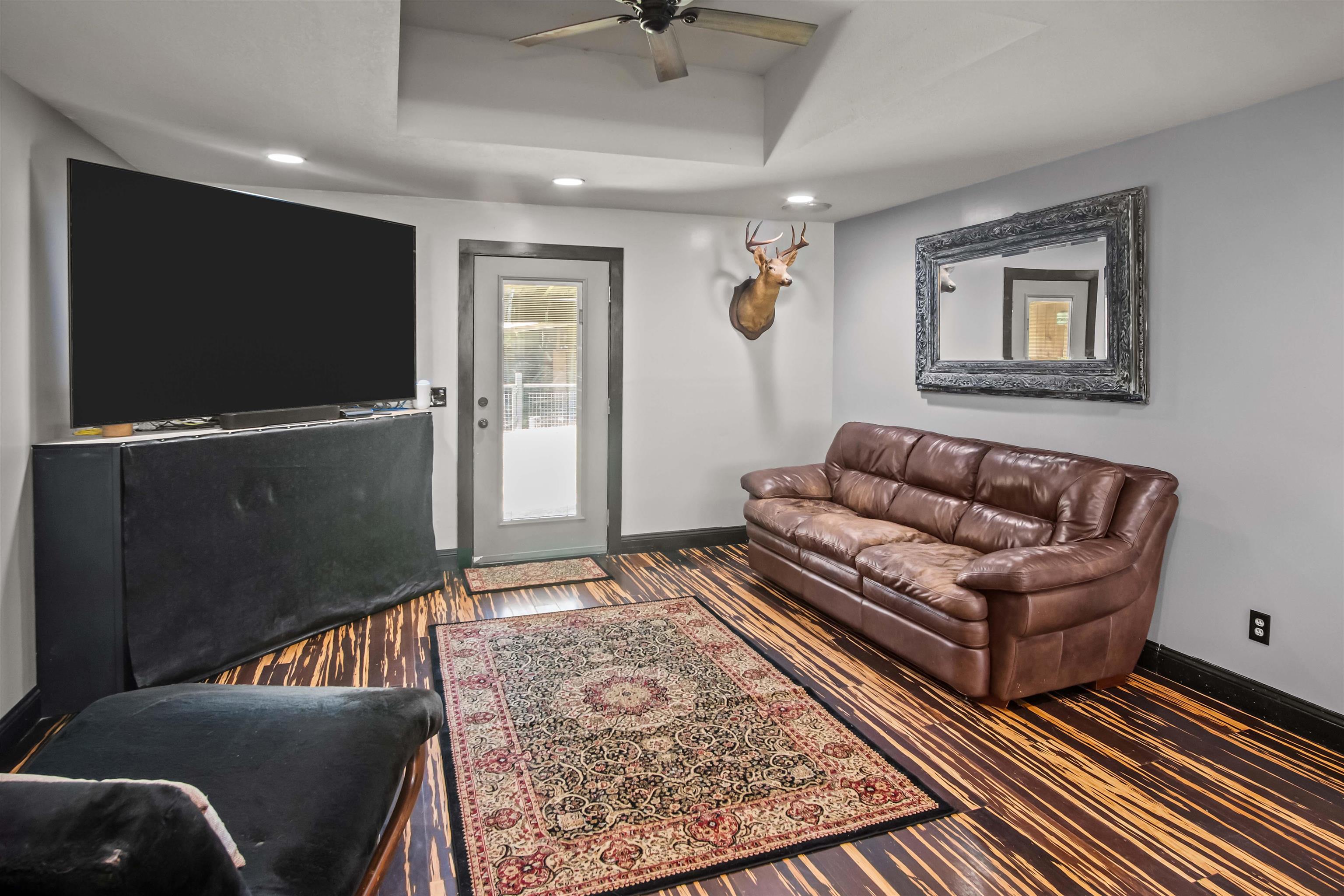 4107 Sandy Plains Road Property Photo 19