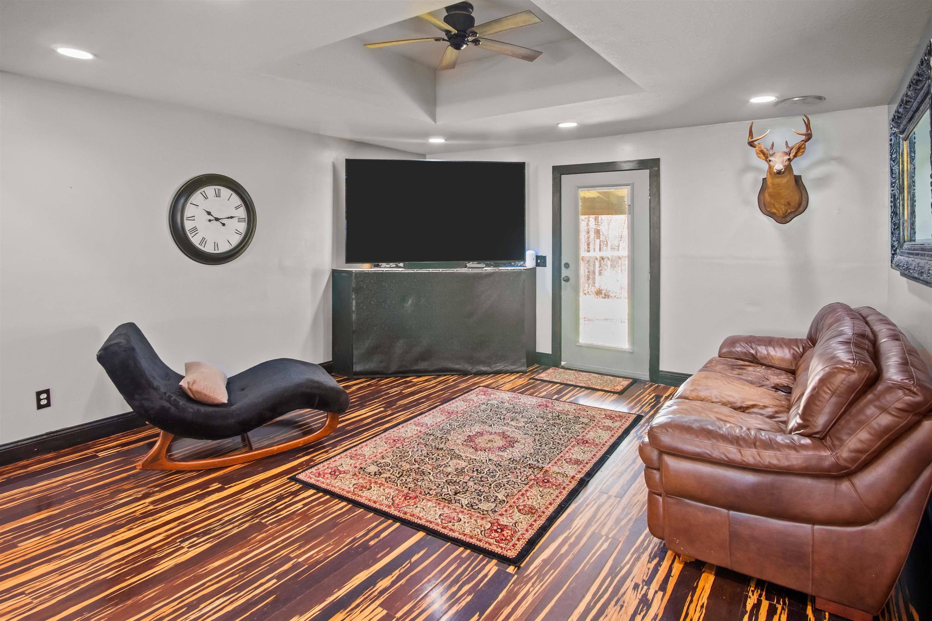 4107 Sandy Plains Road Property Photo 33