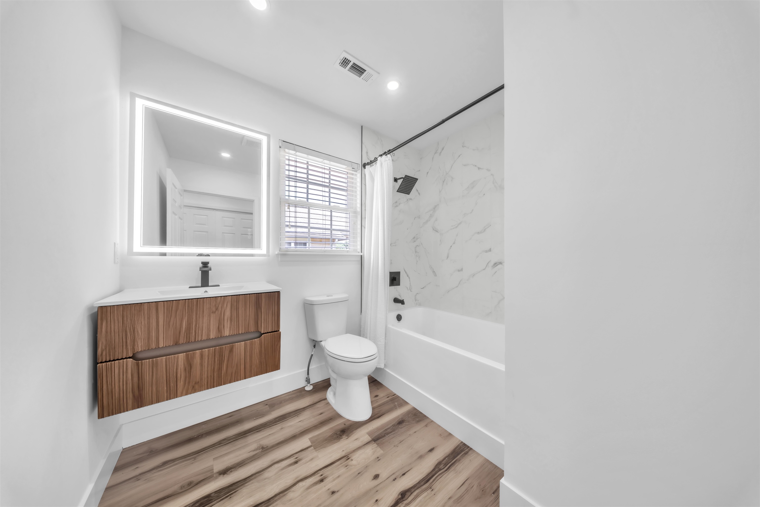 409 Gower Street Property Photo 8