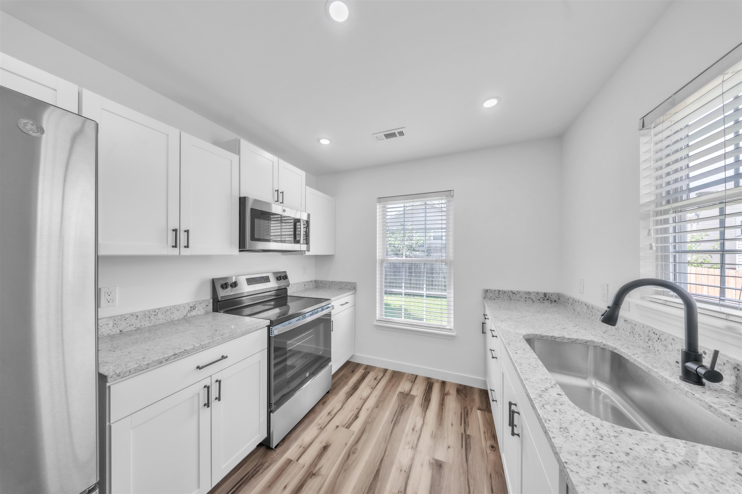 409 Gower Street Property Photo 12