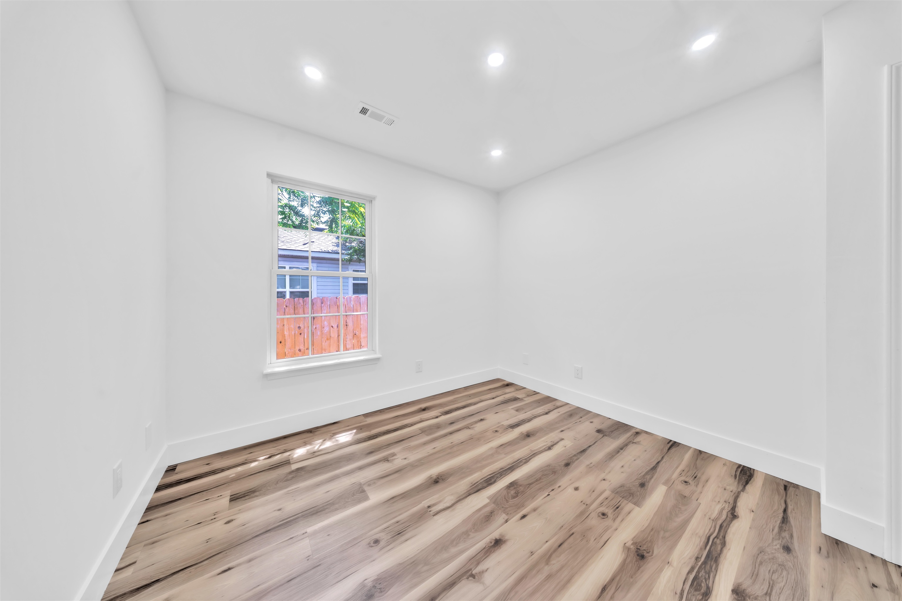 409 Gower Street Property Photo 17