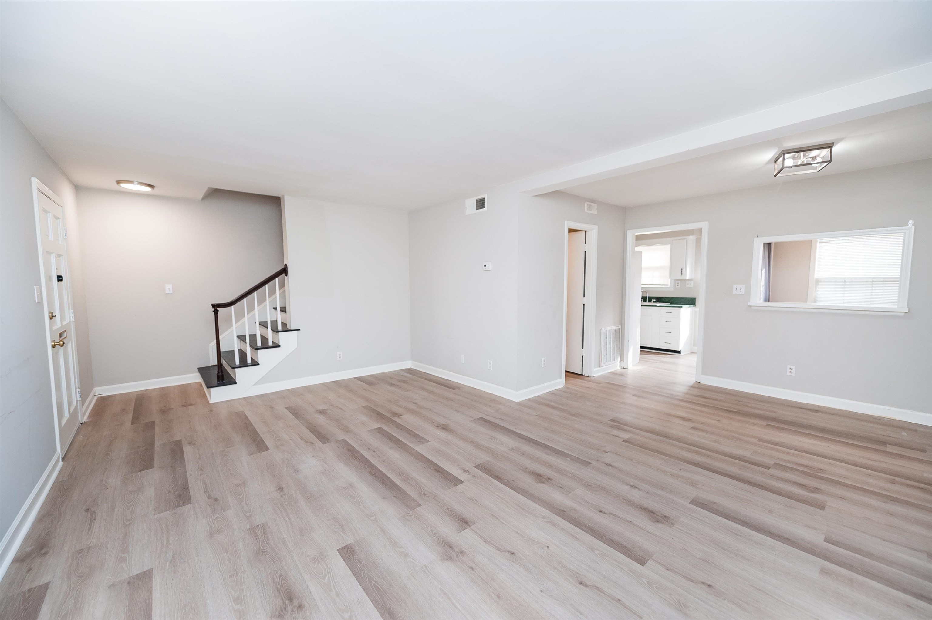 1466 B Dover Road Property Photo 3