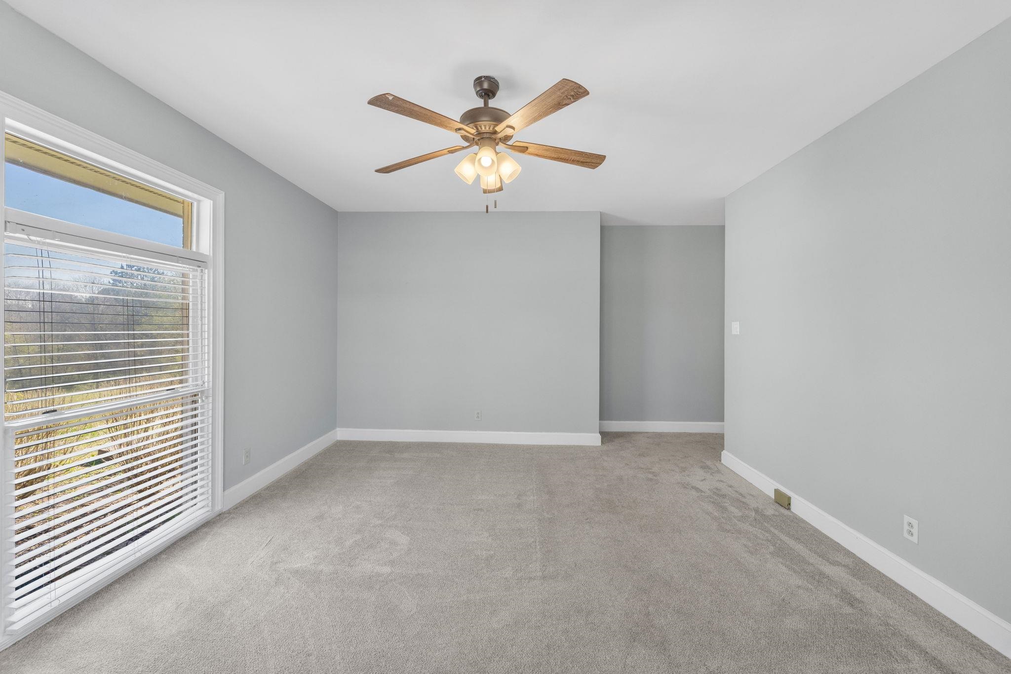 127 Twin Lakes Drive Property Photo 27